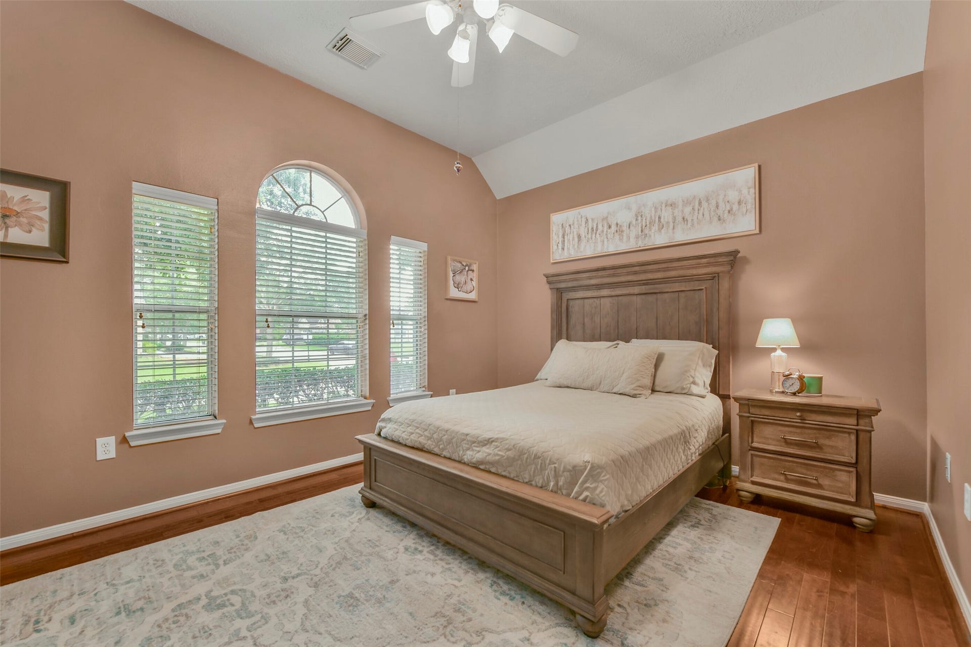 2310 Messina Drive, Pearland, TX 77581 2310 Messina Drive, Pearland, TX 77581