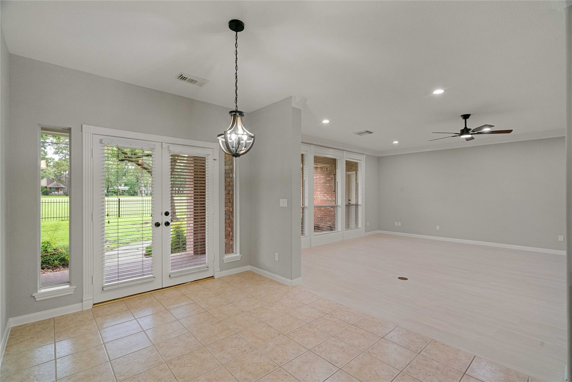 20403 Atascocita Shores Drive, Humble, TX 77346 Breakfast Nook
