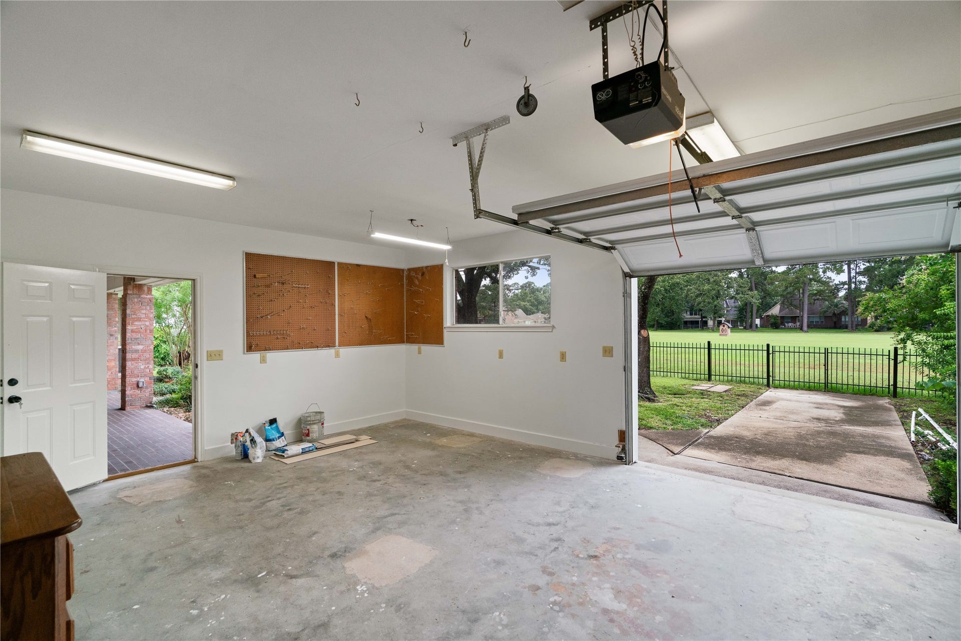 20403 Atascocita Shores Drive, Humble, TX 77346 20403 Atascocita Shores Drive, Humble, TX 77346