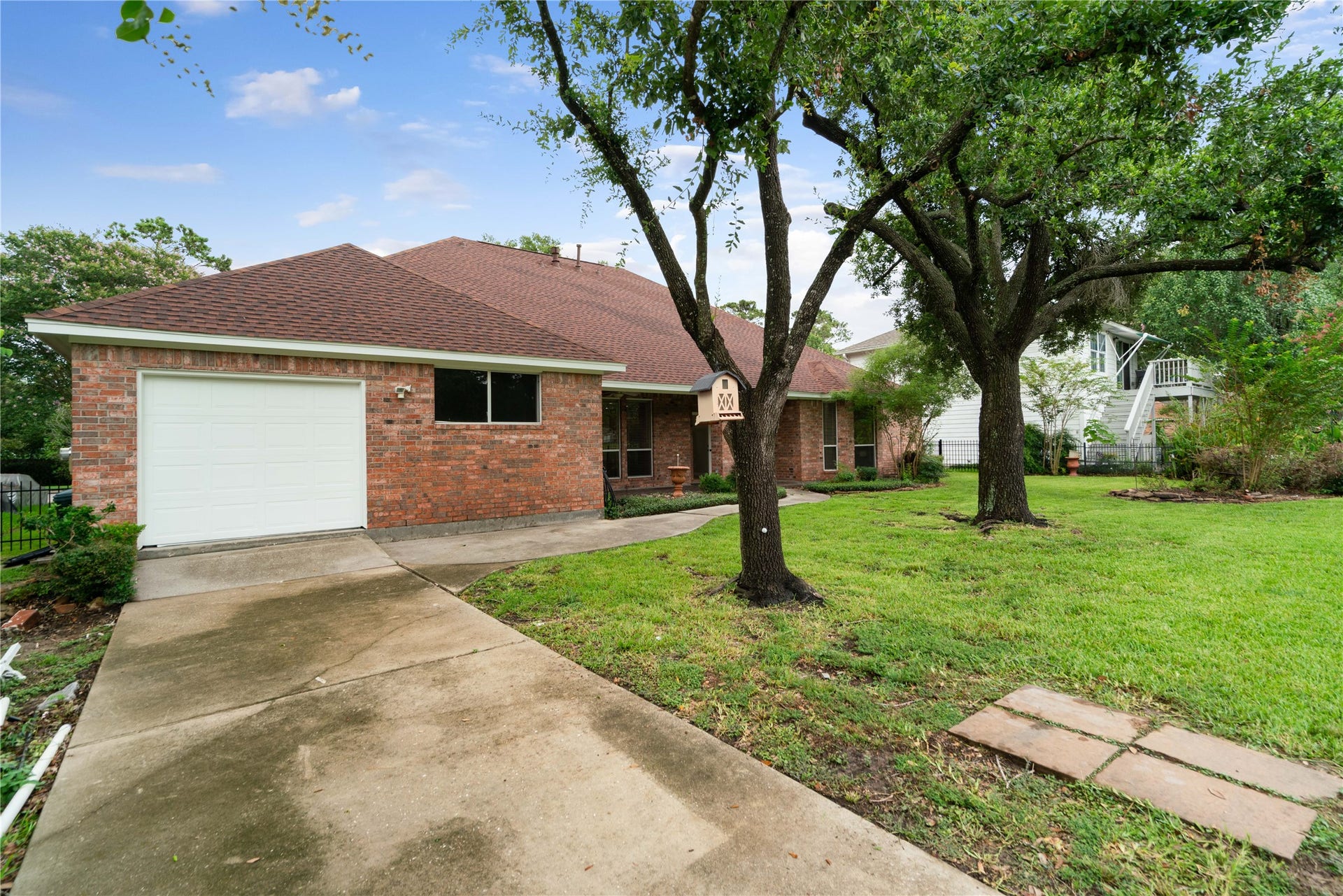 20403 Atascocita Shores Drive, Humble, TX 77346 20403 Atascocita Shores Drive, Humble, TX 77346