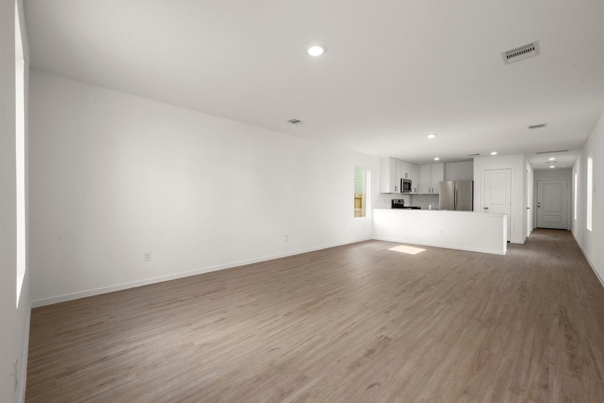 18603 San Salvo Drive, New Caney, TX 77357 Large living room