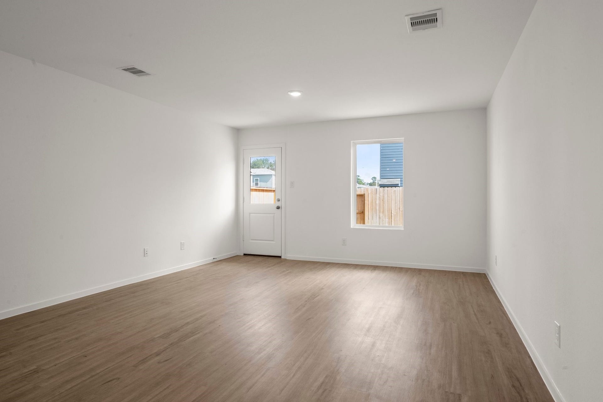 18603 San Salvo Drive, New Caney, TX 77357 Large living room