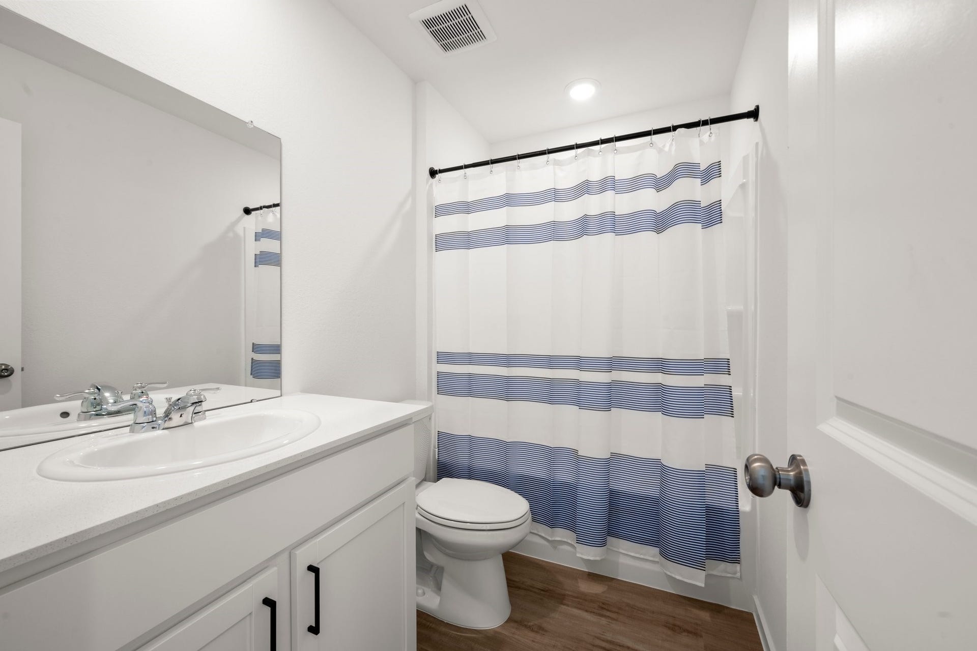 18603 San Salvo Drive, New Caney, TX 77357 Secondary Bathroom