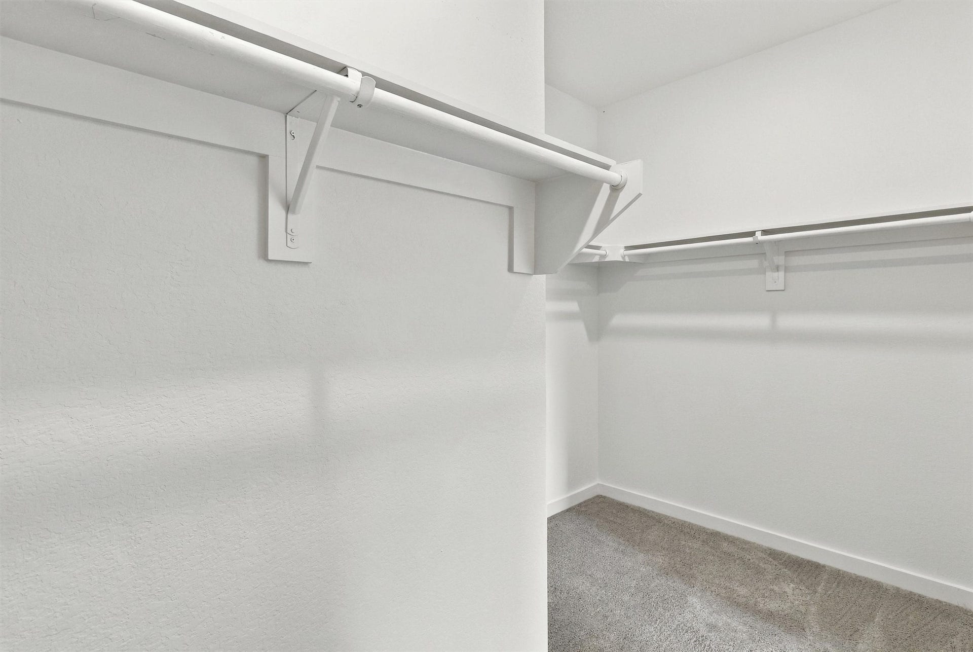 13109 Blue Flora Drive, Texas City, TX 77568 Large walk-in closet! Ready for all of the latest trends!