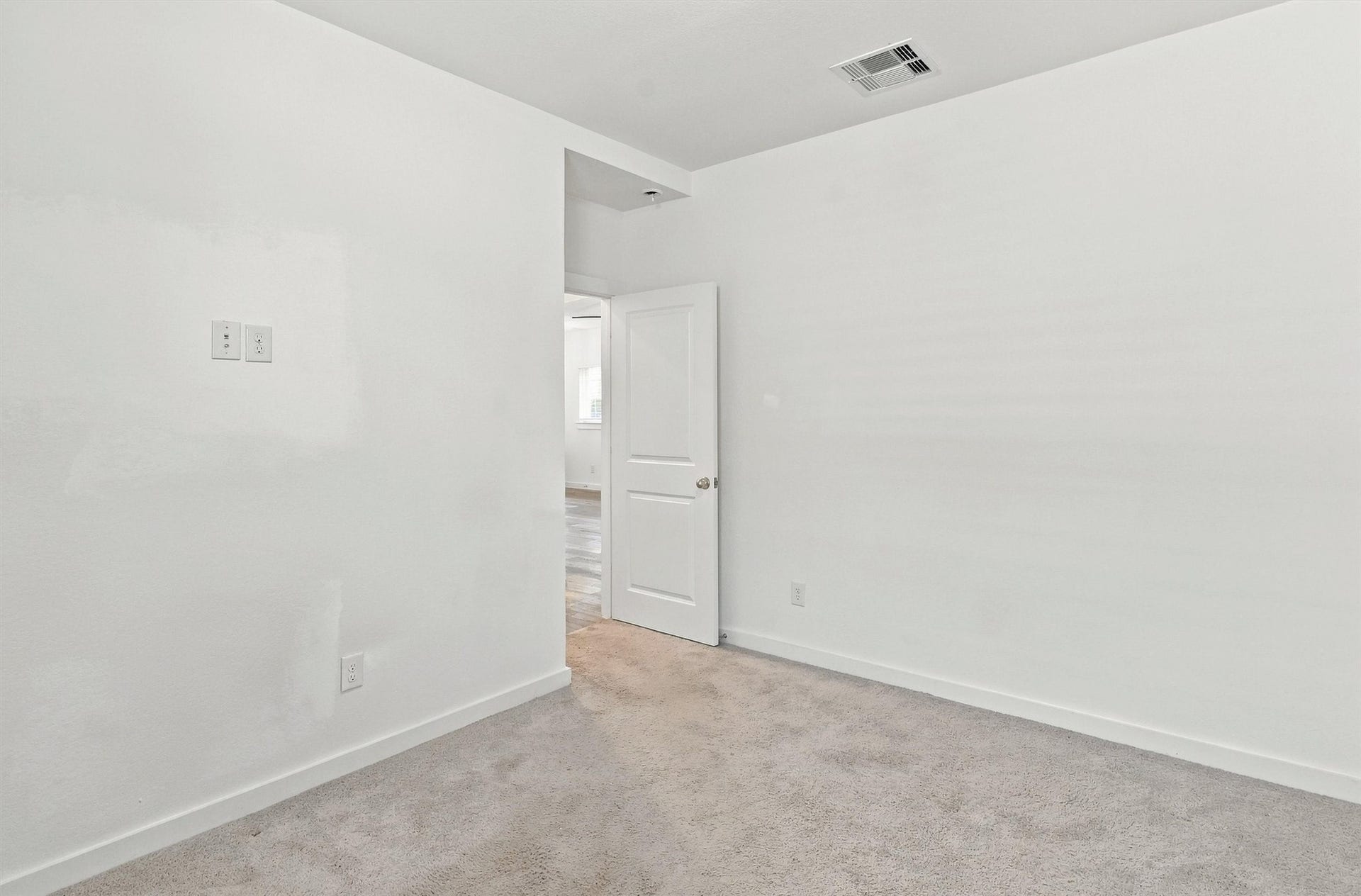 13109 Blue Flora Drive, Texas City, TX 77568 Third bedroom, features carpet and large closet.