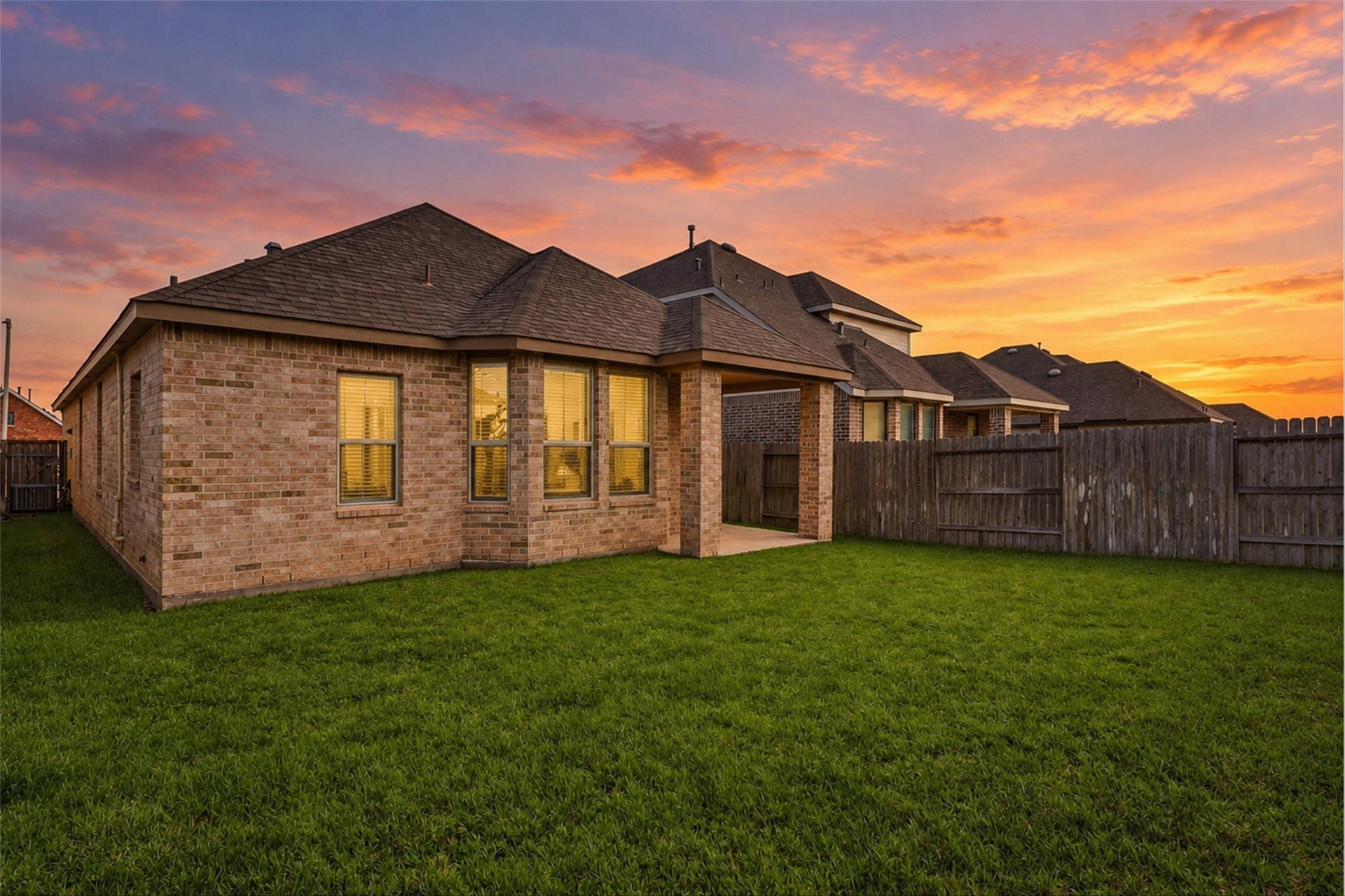 13109 Blue Flora Drive, Texas City, TX 77568 The backyard is a great size! The covered patio faces the South, so you will get to see both the sunrise and the sunset from your backyard! That's worth every penny!