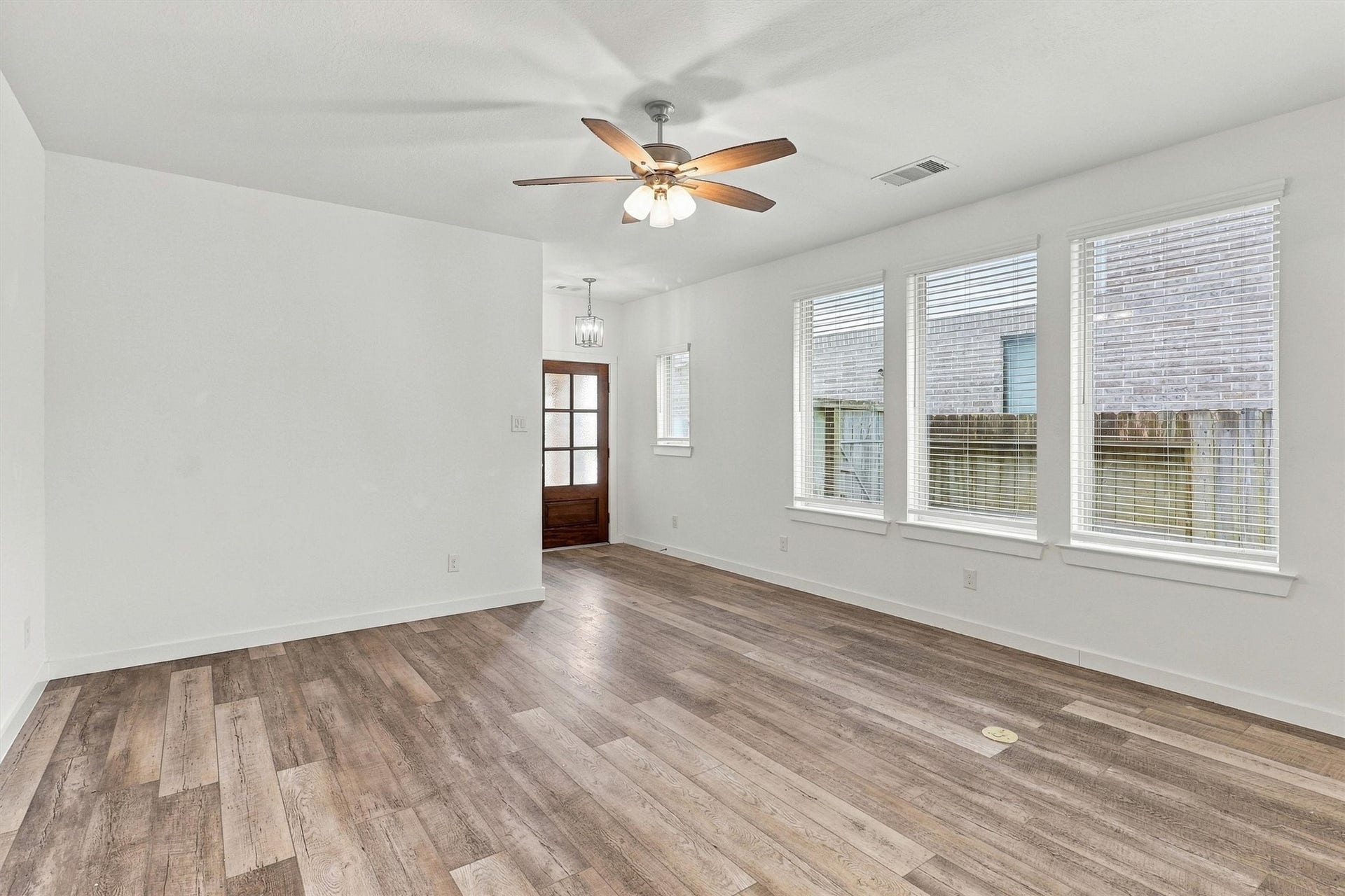 13109 Blue Flora Drive, Texas City, TX 77568 13109 Blue Flora Drive, Texas City, TX 77568