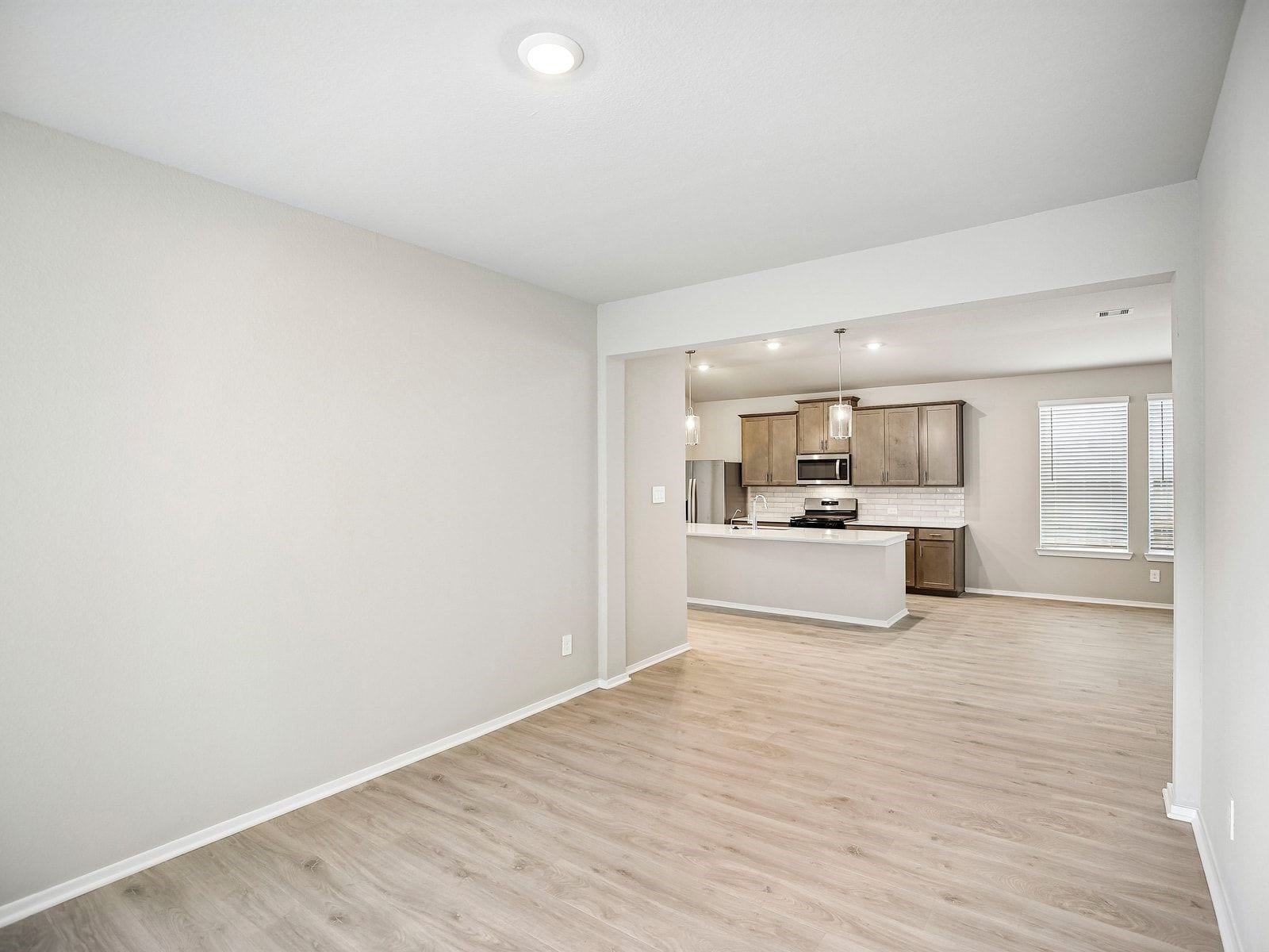 6021 Palmetto Bluff Trail, Pearland, TX 77584 6021 Palmetto Bluff Trail, Pearland, TX 77584