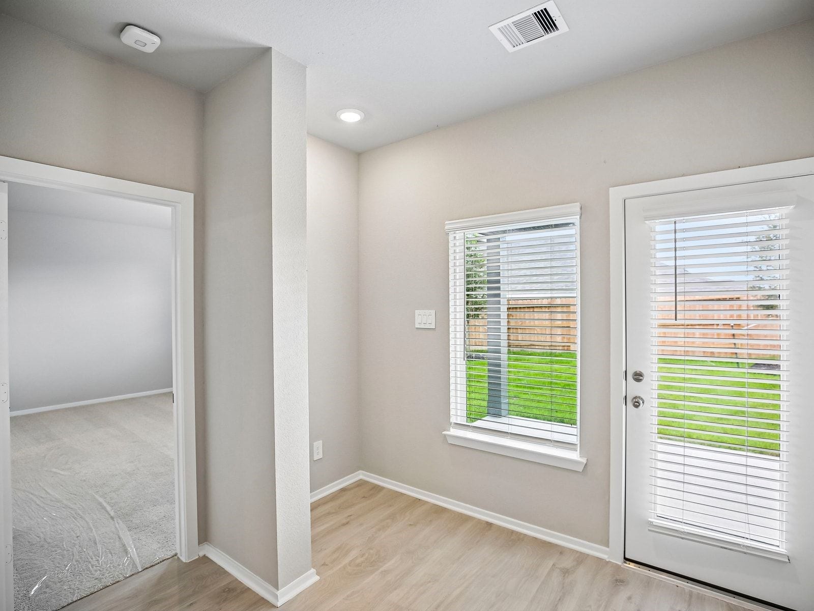 6021 Palmetto Bluff Trail, Pearland, TX 77584 6021 Palmetto Bluff Trail, Pearland, TX 77584