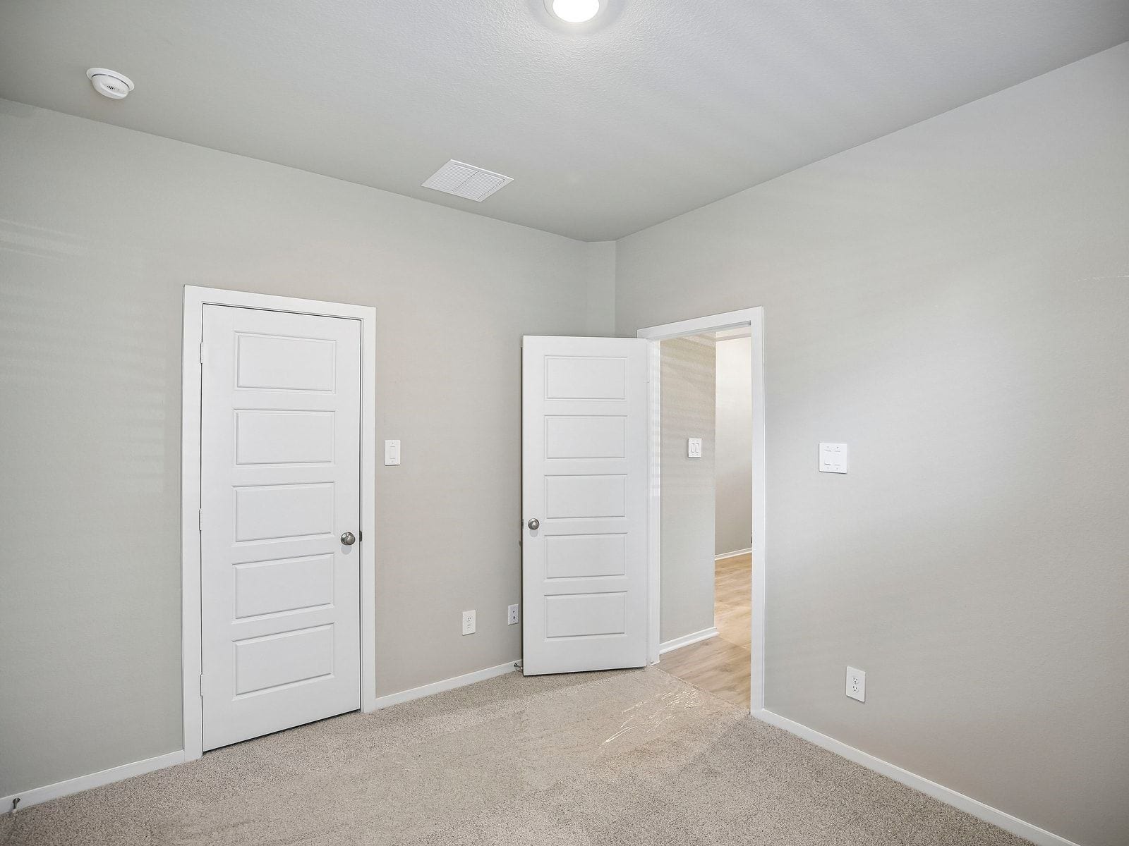6021 Palmetto Bluff Trail, Pearland, TX 77584 6021 Palmetto Bluff Trail, Pearland, TX 77584