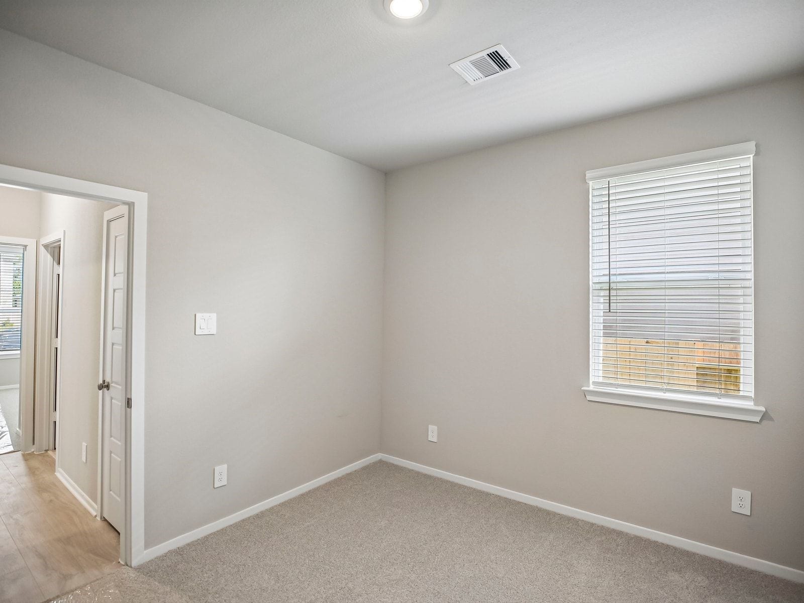 6021 Palmetto Bluff Trail, Pearland, TX 77584 6021 Palmetto Bluff Trail, Pearland, TX 77584