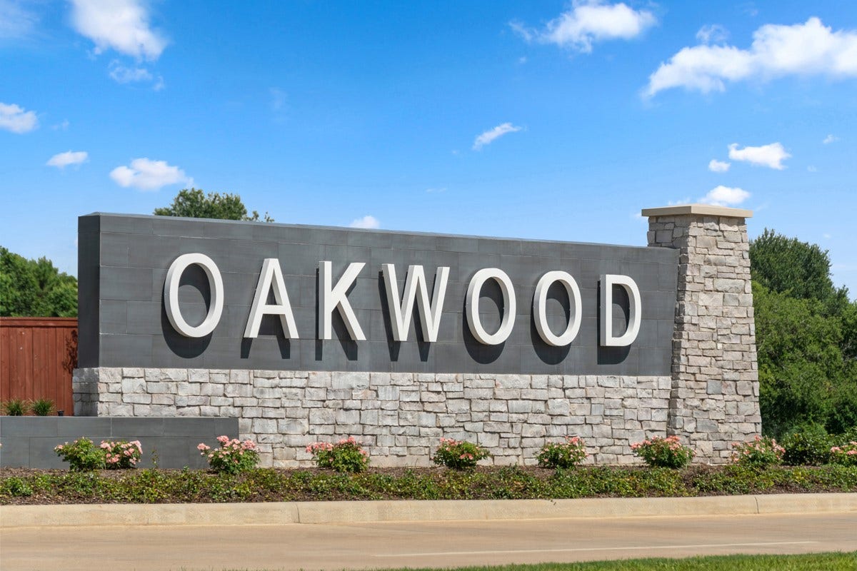 Oakwood is just north of Tomball Waller Rd, linking drivers quickly to the region's major highway systems. Oakwood is situated just minutes from the Tomball Marketplace and the historic downtown Tomball area, giving residents quick access to local boutiques, popular restaurants, grocery stores, and seasonal entertainment.