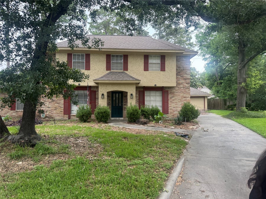 Property photo for 13410 Vestavia Court, Houston, TX