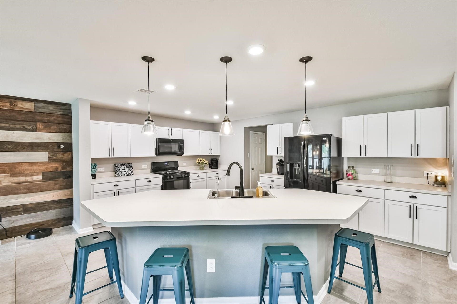 2719 Crosshaven Way, Conroe, TX 77304