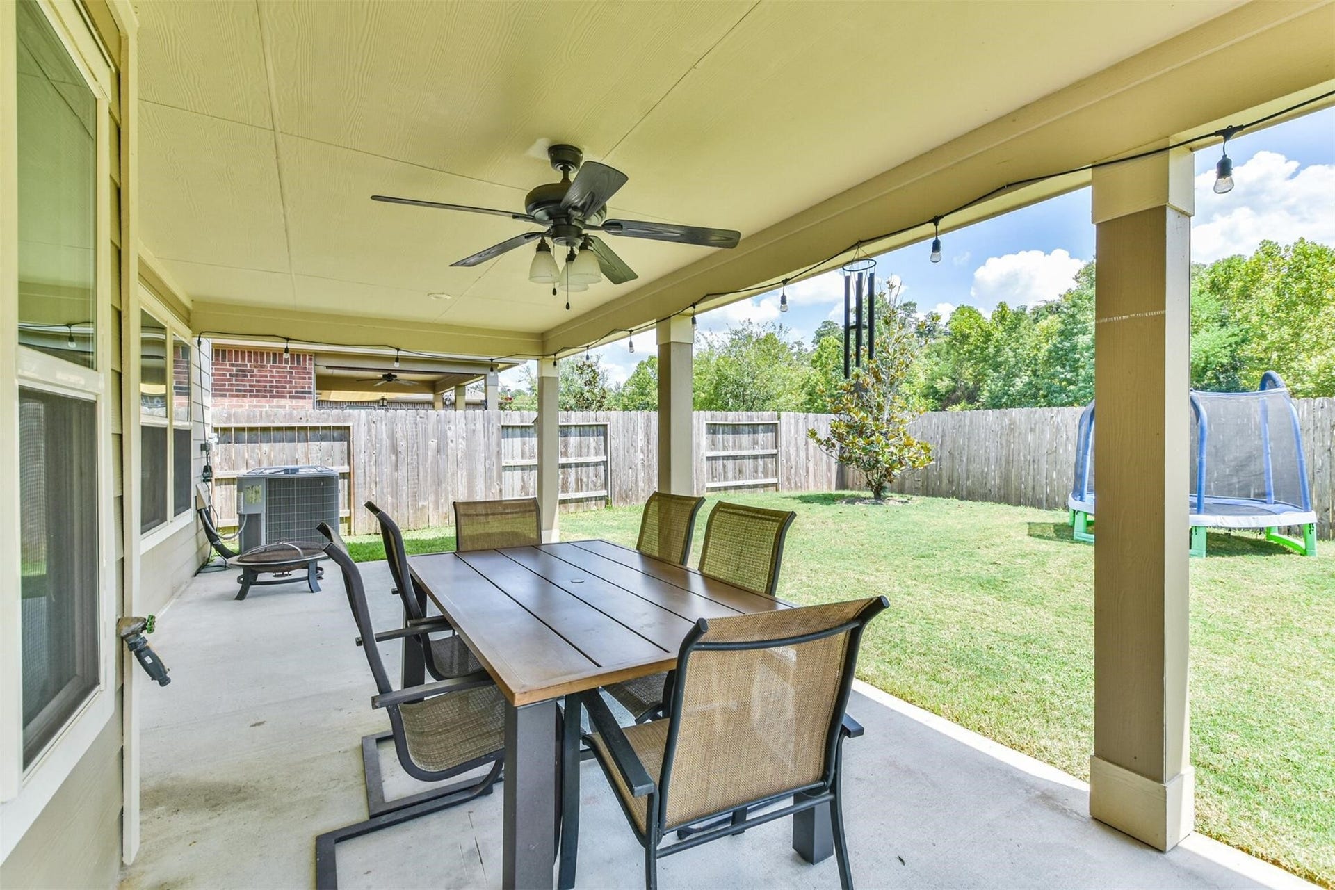 2719 Crosshaven Way, Conroe, TX 77304