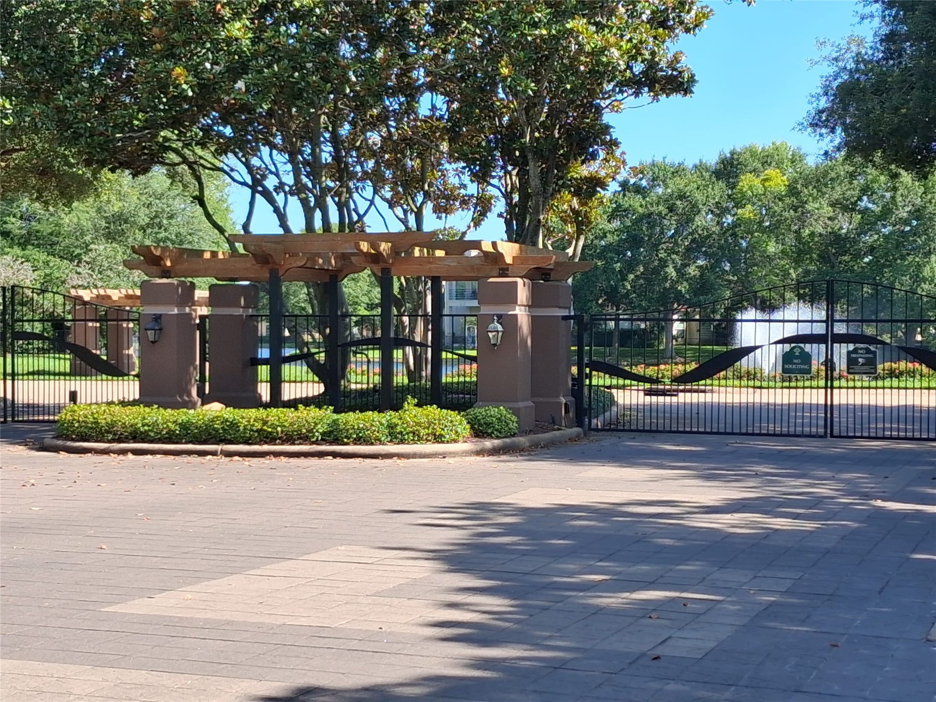 10 Lake Mist Court, Sugar Land, TX 77479 10 Lake Mist Court, Sugar Land, TX 77479