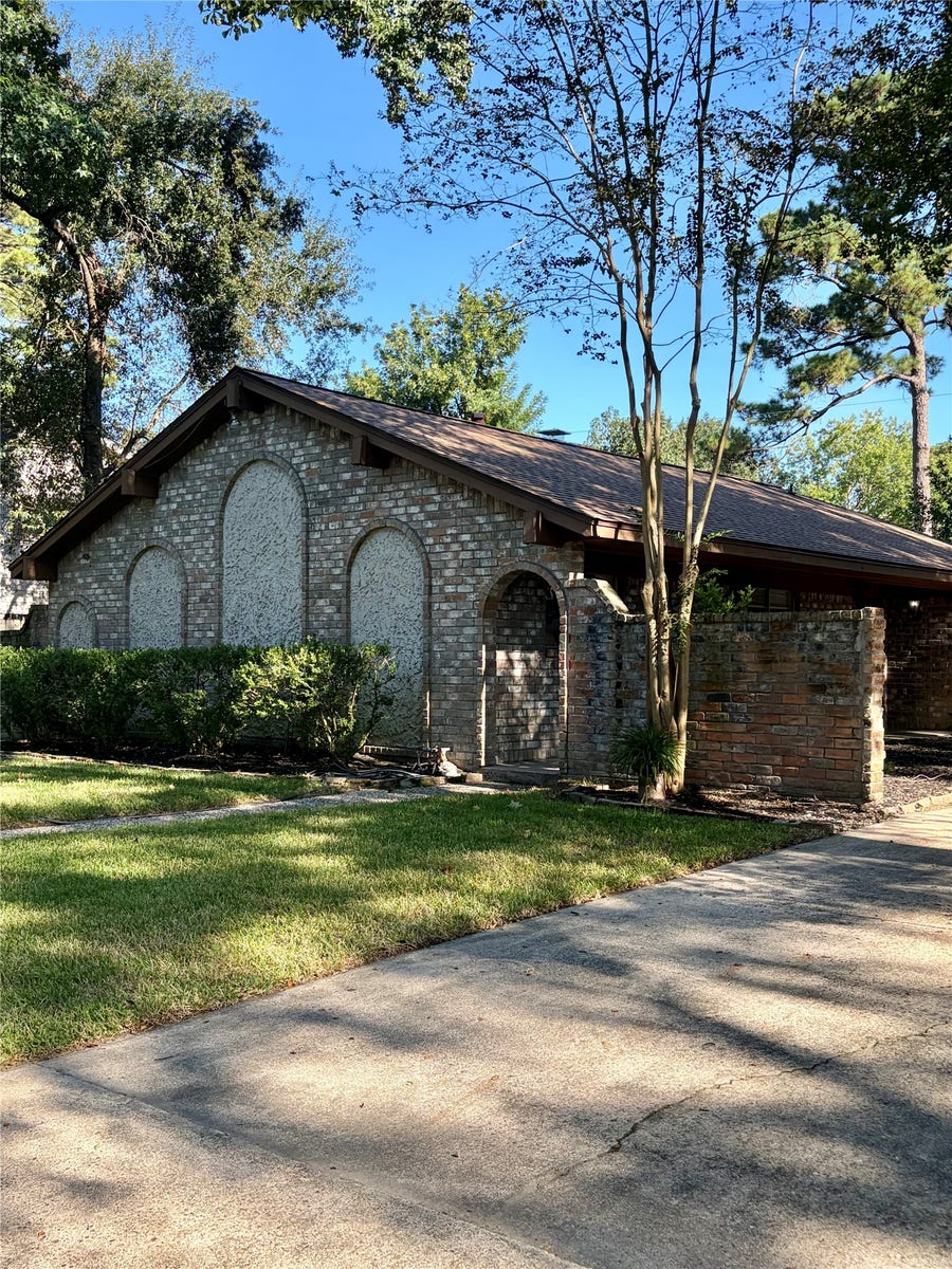 Property photo for 5927 Theall Road, Houston, TX