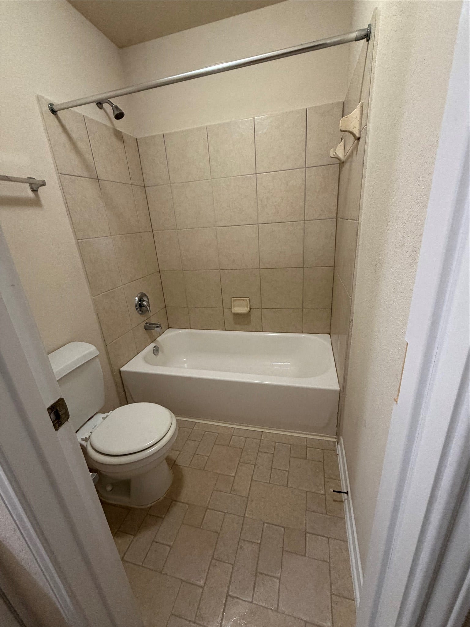 19027 Taverns Crossing Lane, Houston, TX 77084