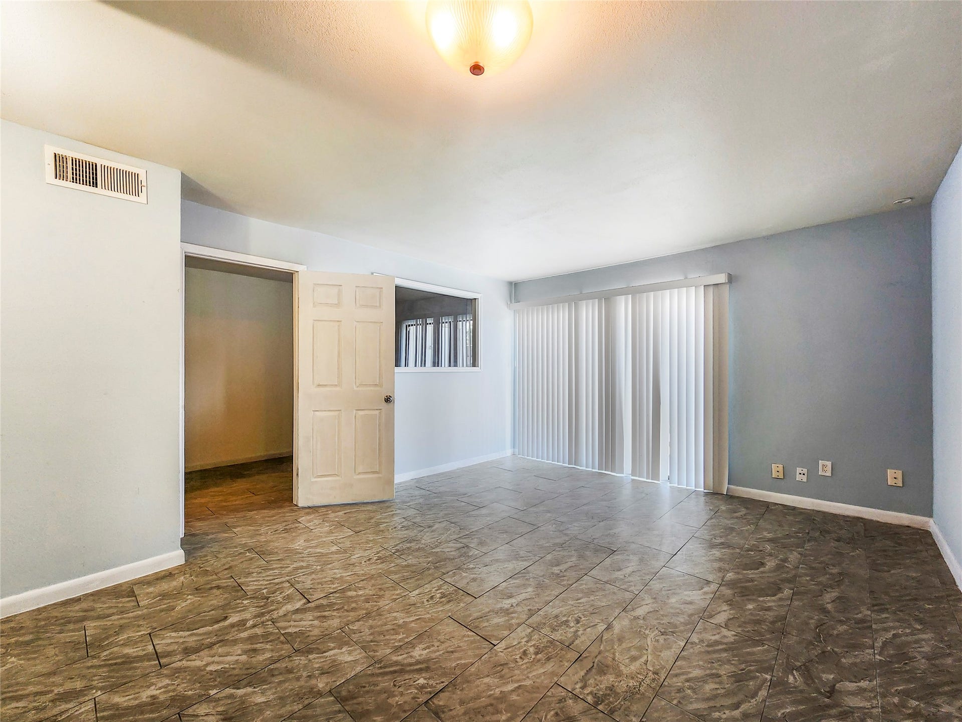2820 S Bartell Drive, #1, Houston, TX 77054 2820 S Bartell Drive, #1, Houston, TX 77054