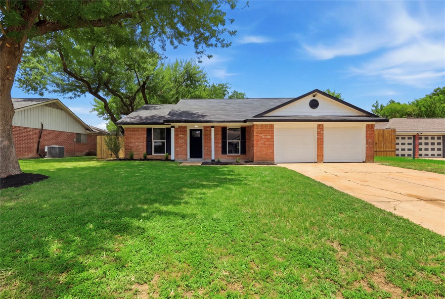 Property photo for 371 Sulky Trail Street, Houston, TX