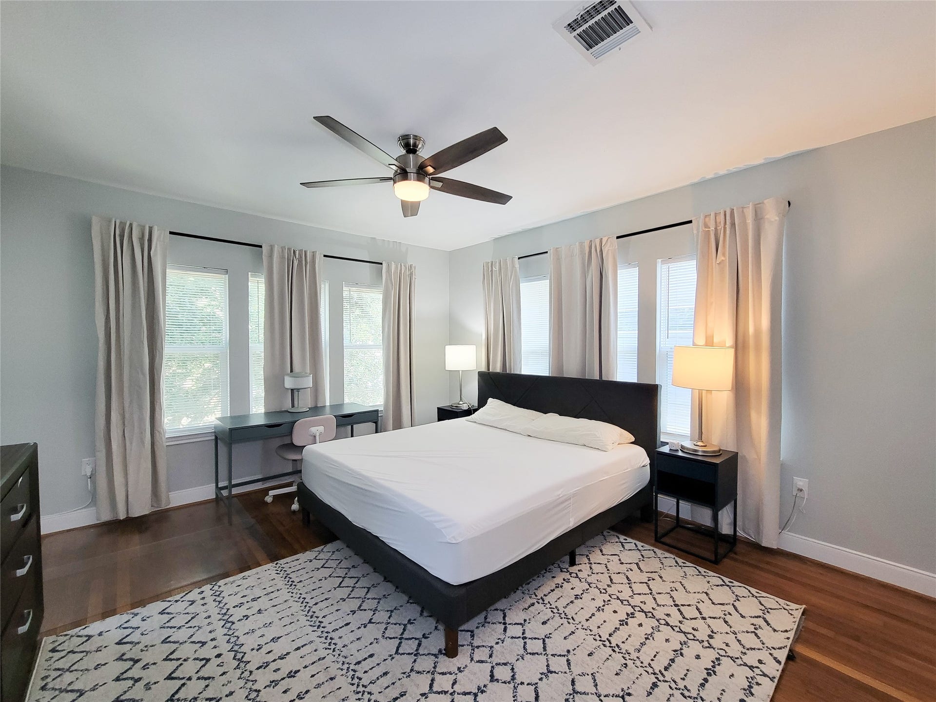 2410 Truxillo Street, #B, Houston, TX 77004