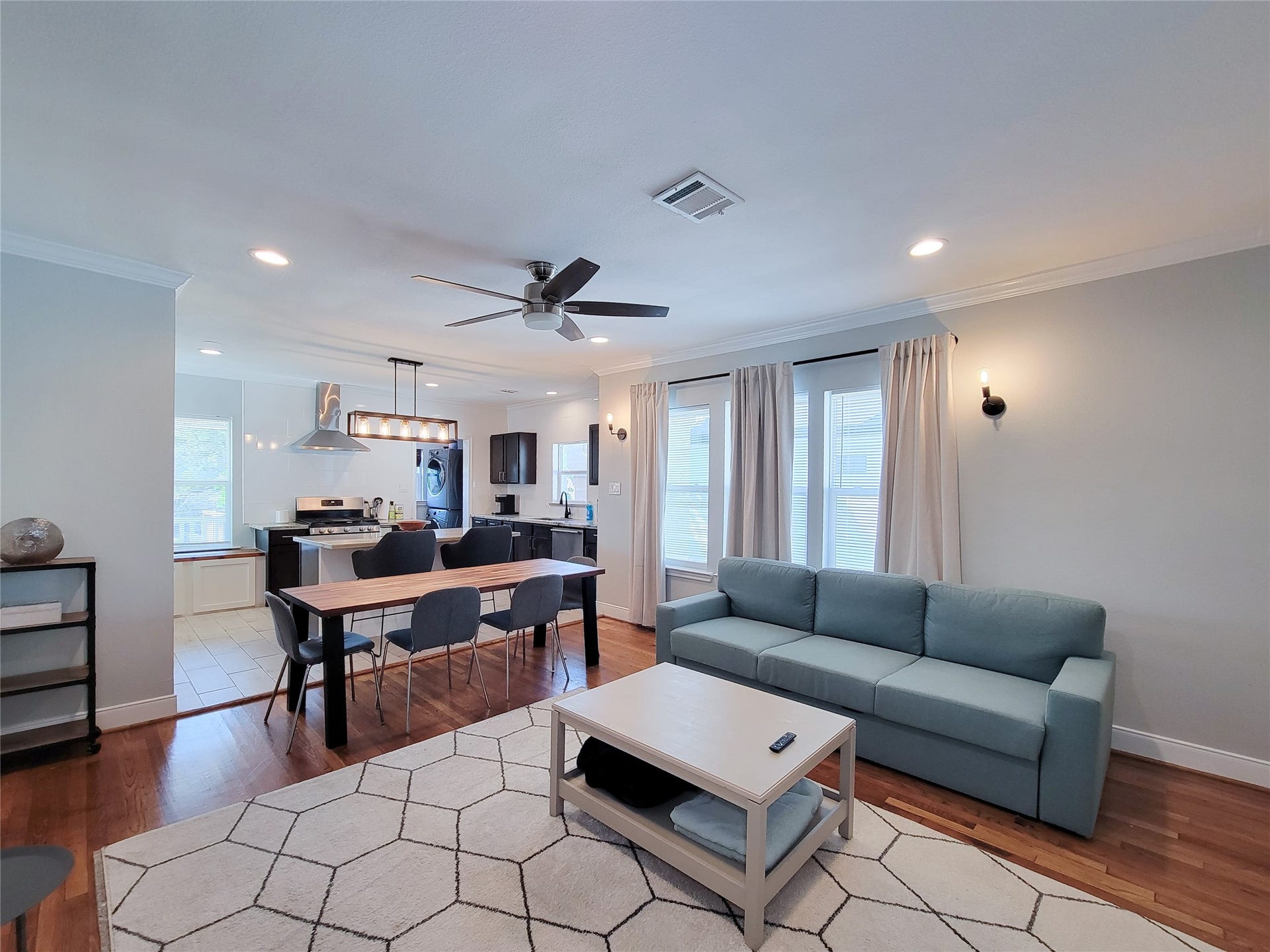2410 Truxillo Street, #B, Houston, TX 77004