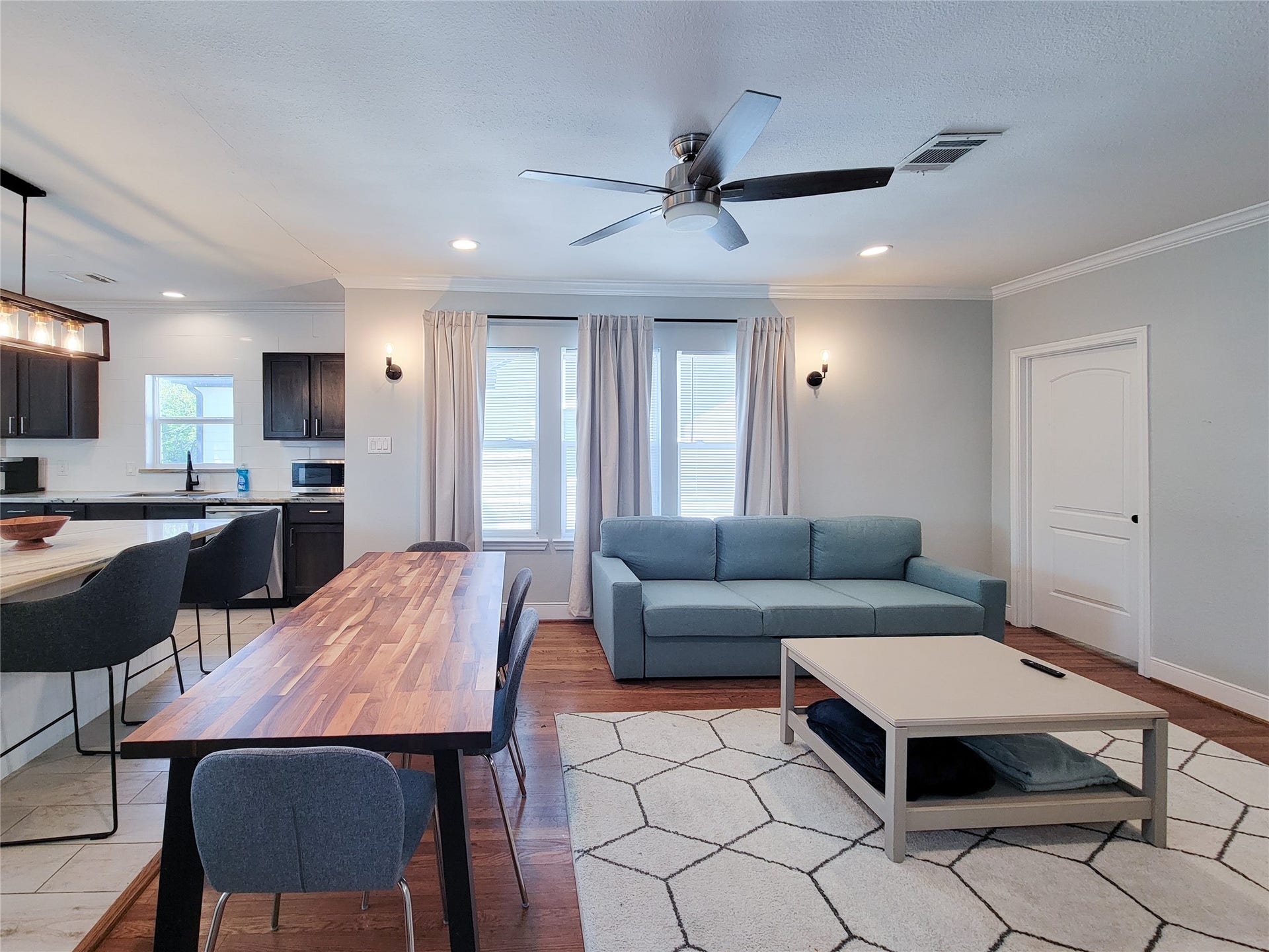 2410 Truxillo Street, #B, Houston, TX 77004