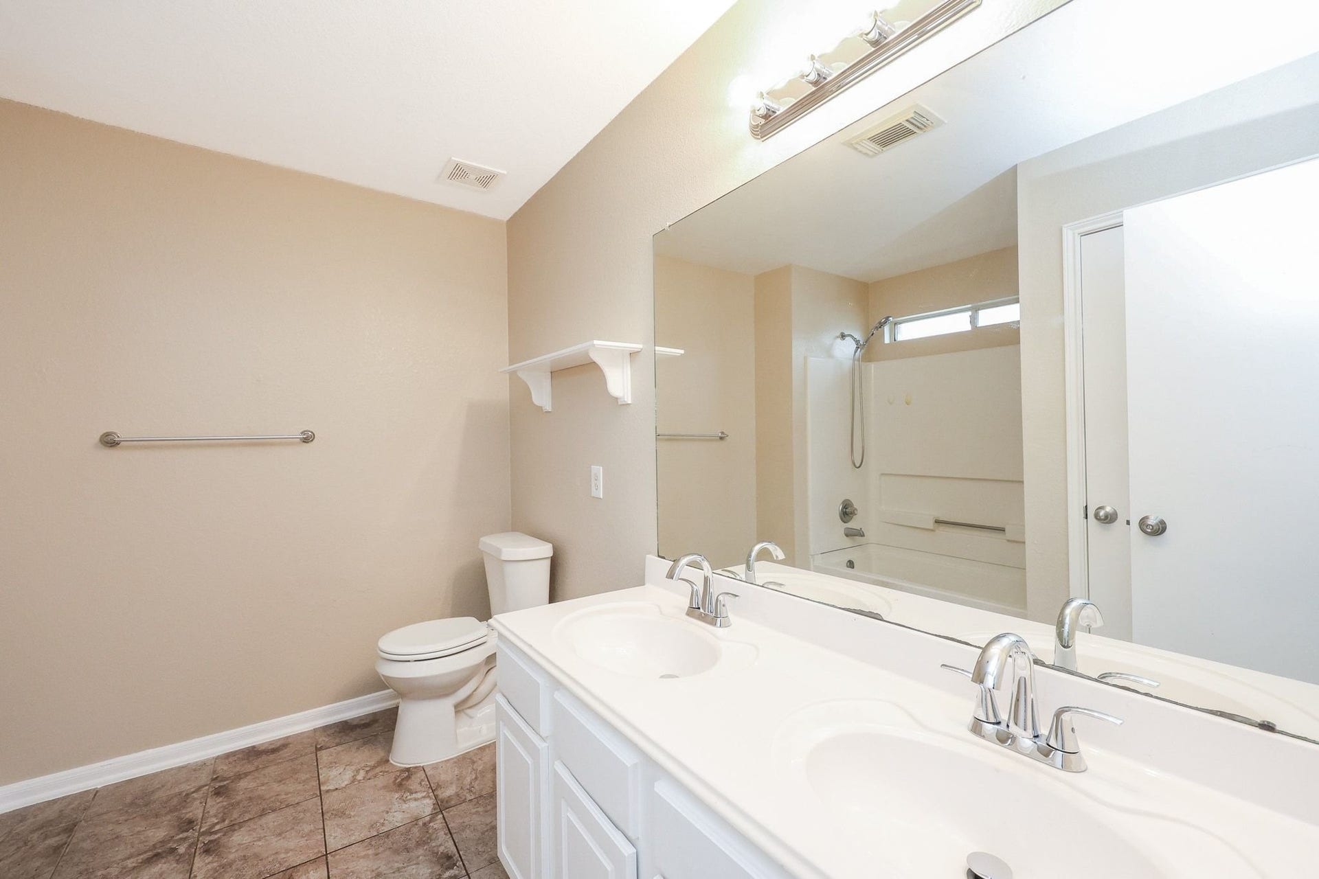 16526 Eaglewood Shadows Drive, Sugar Land, TX 77498 16526 Eaglewood Shadows Drive, Sugar Land, TX 77498