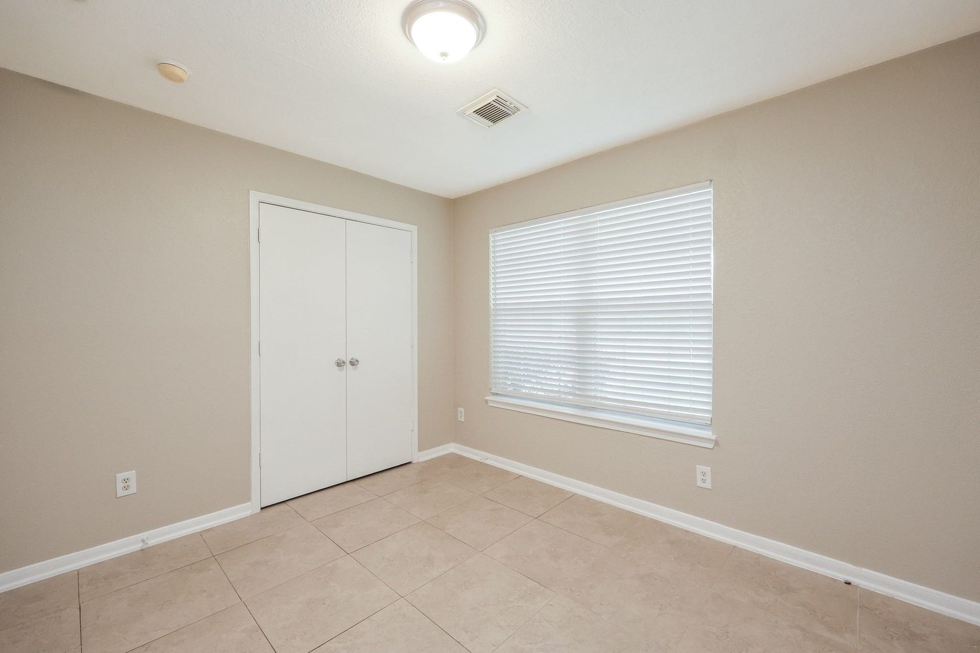 16526 Eaglewood Shadows Drive, Sugar Land, TX 77498 16526 Eaglewood Shadows Drive, Sugar Land, TX 77498