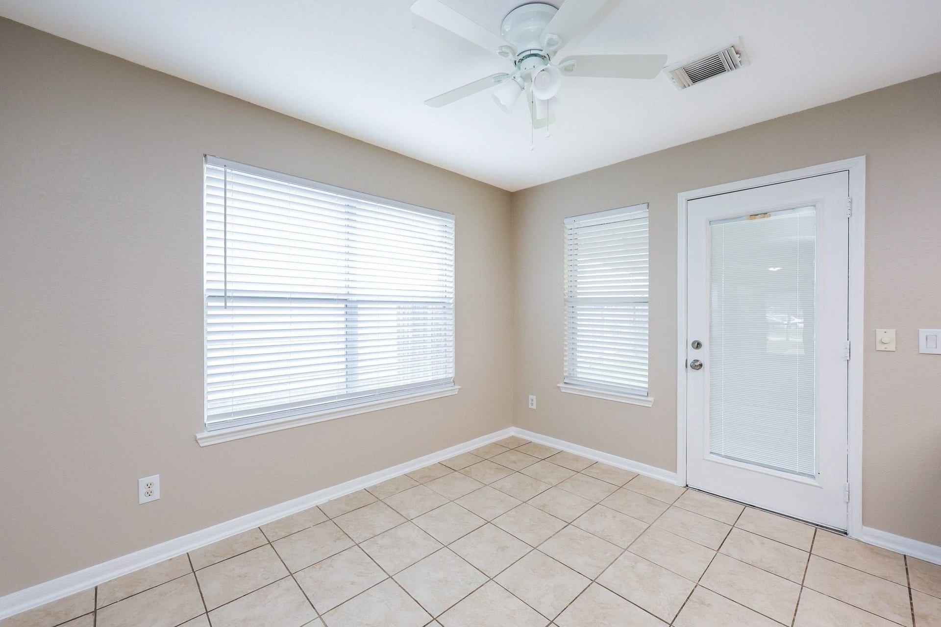 16526 Eaglewood Shadows Drive, Sugar Land, TX 77498 16526 Eaglewood Shadows Drive, Sugar Land, TX 77498