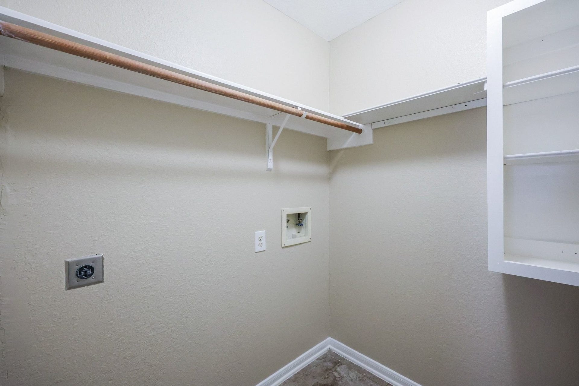 16526 Eaglewood Shadows Drive, Sugar Land, TX 77498 16526 Eaglewood Shadows Drive, Sugar Land, TX 77498