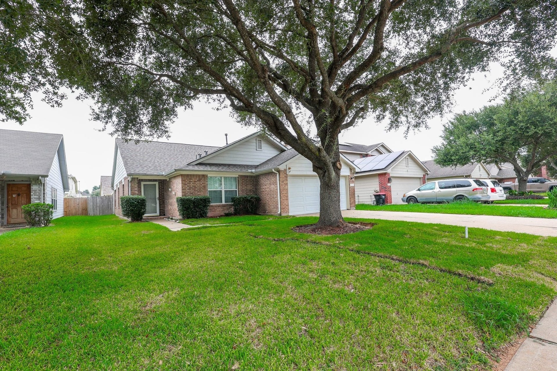 16526 Eaglewood Shadows Drive, Sugar Land, TX 77498 16526 Eaglewood Shadows Drive, Sugar Land, TX 77498