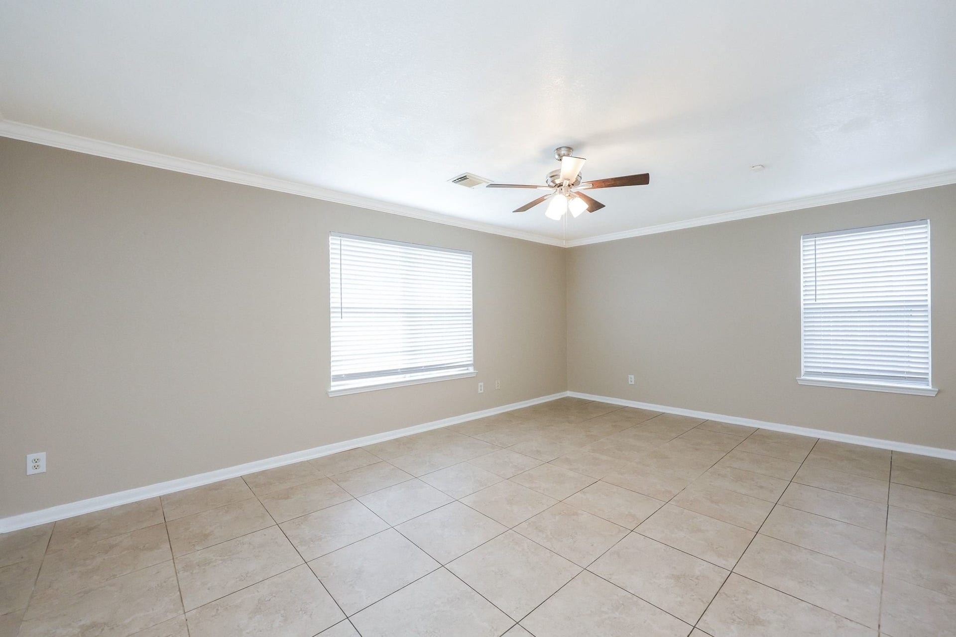 16526 Eaglewood Shadows Drive, Sugar Land, TX 77498 16526 Eaglewood Shadows Drive, Sugar Land, TX 77498