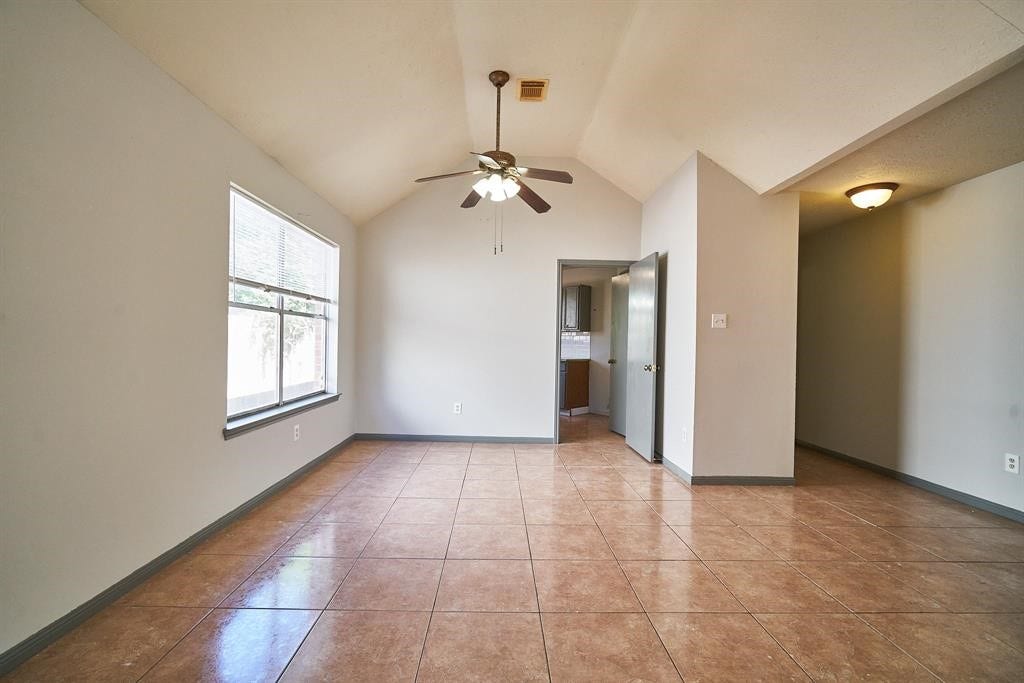 7811 Londres Drive, Houston, TX 77083 7811 Londres Drive, Houston, TX 77083