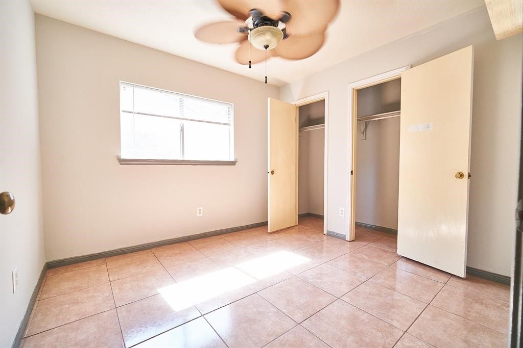7811 Londres Drive, Houston, TX 77083 7811 Londres Drive, Houston, TX 77083