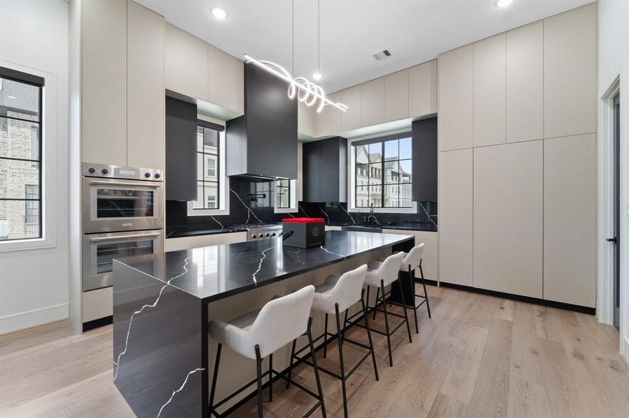 Property photo for 948 Blackshire Lane, Houston, TX