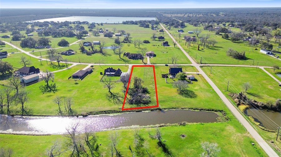 Property photo for 819 Mill Road, Angleton, TX