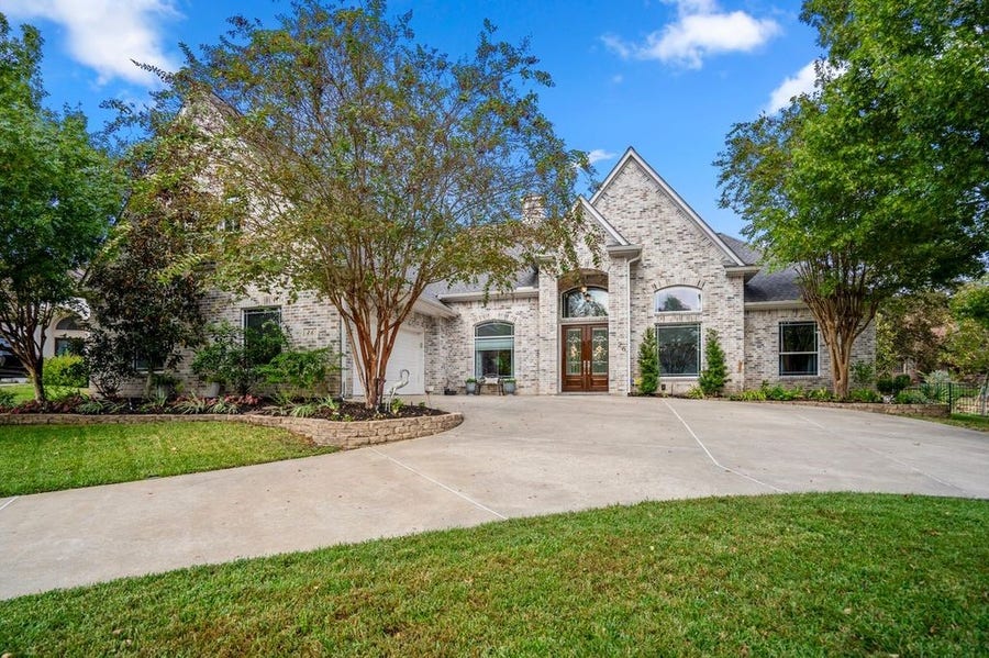 Property photo for 26 Brookgreen Circle S, Montgomery, TX