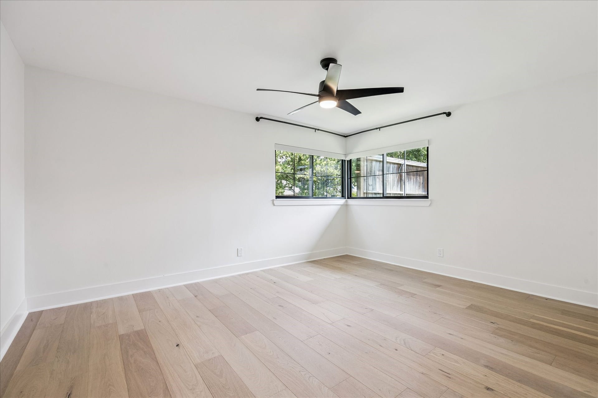 4719 Ivanhoe Street, Houston, TX 77027 4719 Ivanhoe Street, Houston, TX 77027