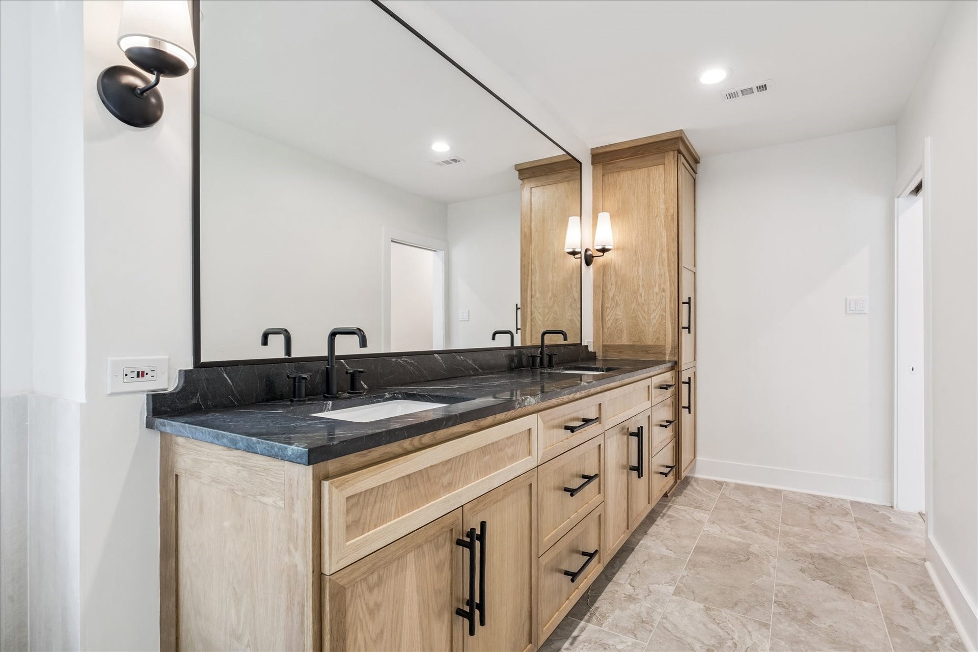 4719 Ivanhoe Street, Houston, TX 77027 4719 Ivanhoe Street, Houston, TX 77027
