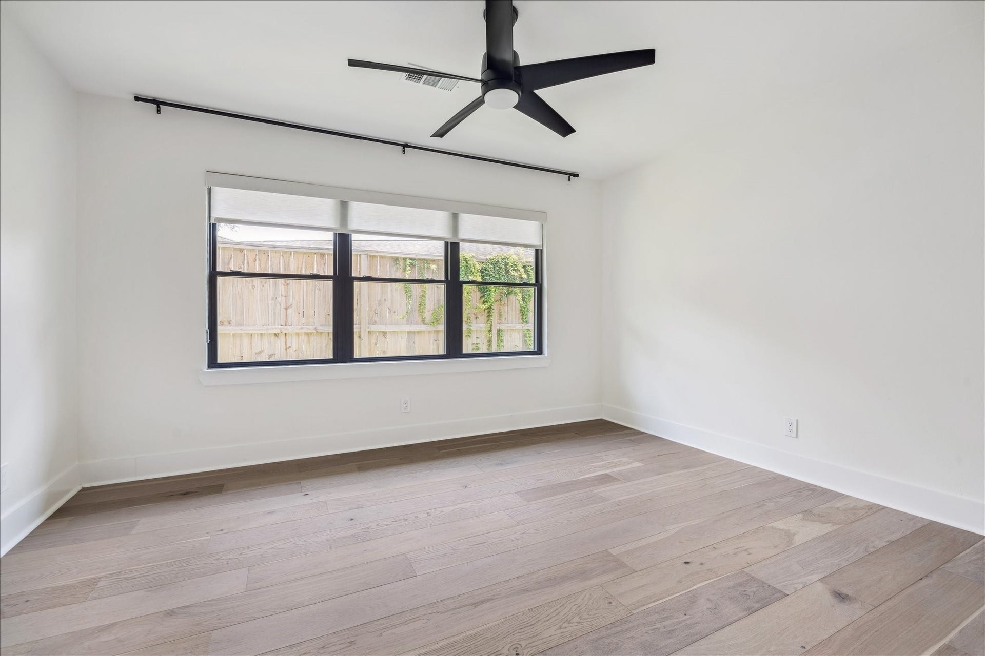 4719 Ivanhoe Street, Houston, TX 77027 4719 Ivanhoe Street, Houston, TX 77027