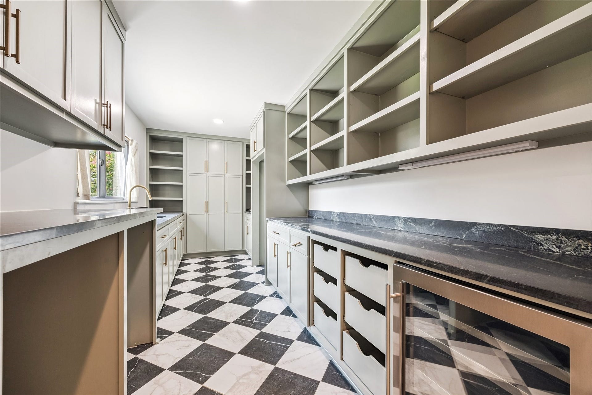 4719 Ivanhoe Street, Houston, TX 77027 4719 Ivanhoe Street, Houston, TX 77027