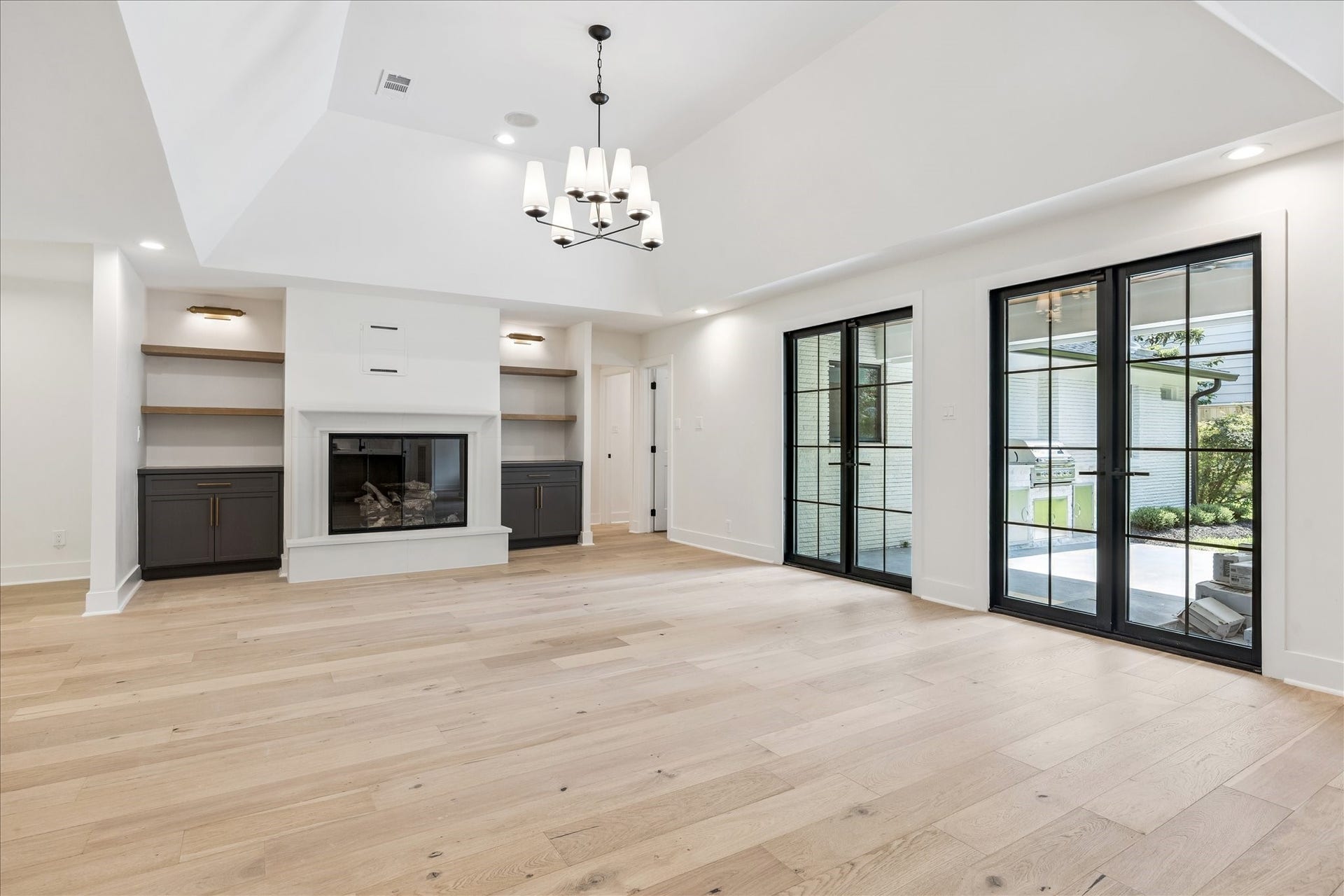 4719 Ivanhoe Street, Houston, TX 77027 4719 Ivanhoe Street, Houston, TX 77027