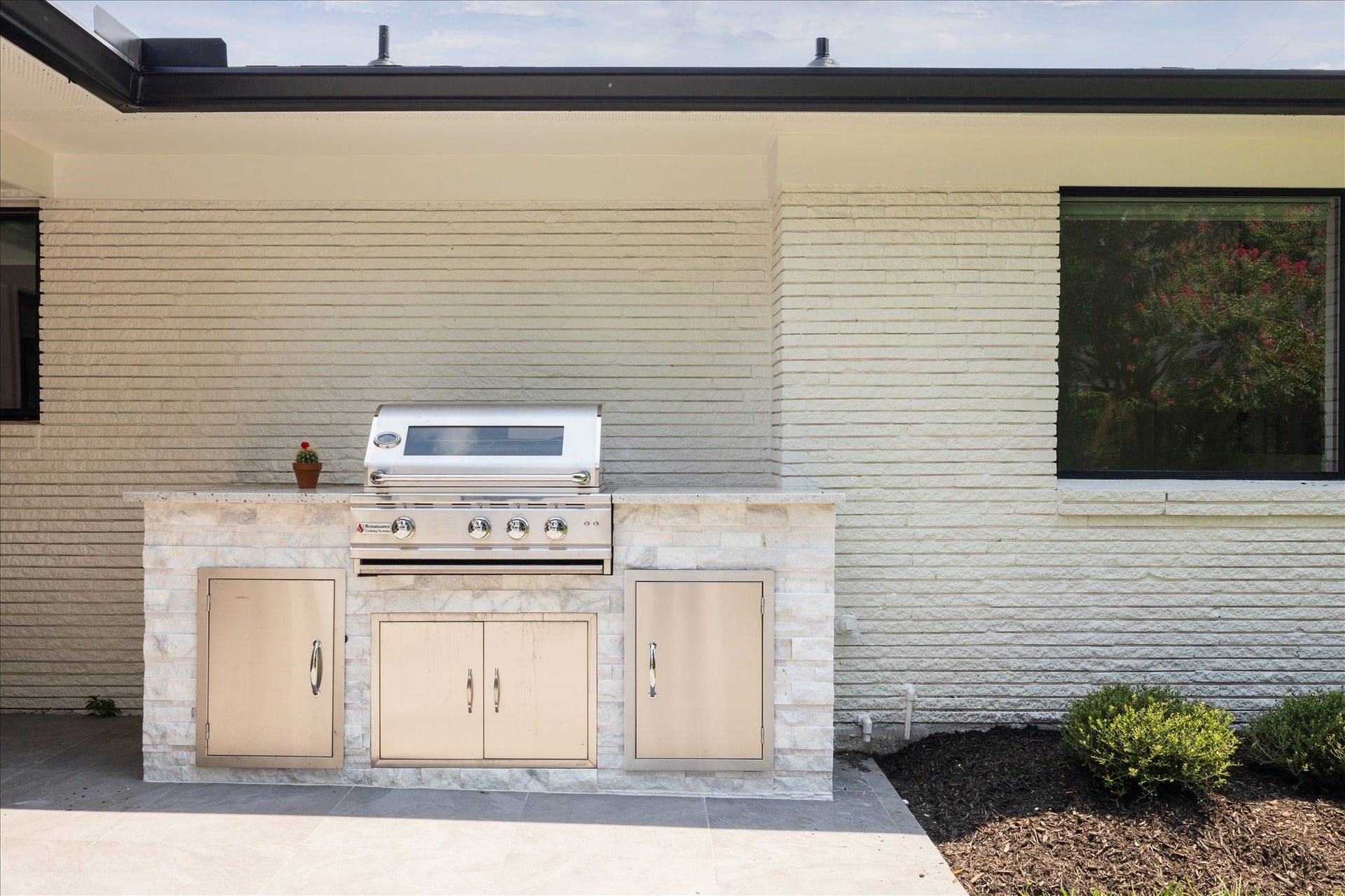 4719 Ivanhoe Street, Houston, TX 77027 4719 Ivanhoe Street, Houston, TX 77027