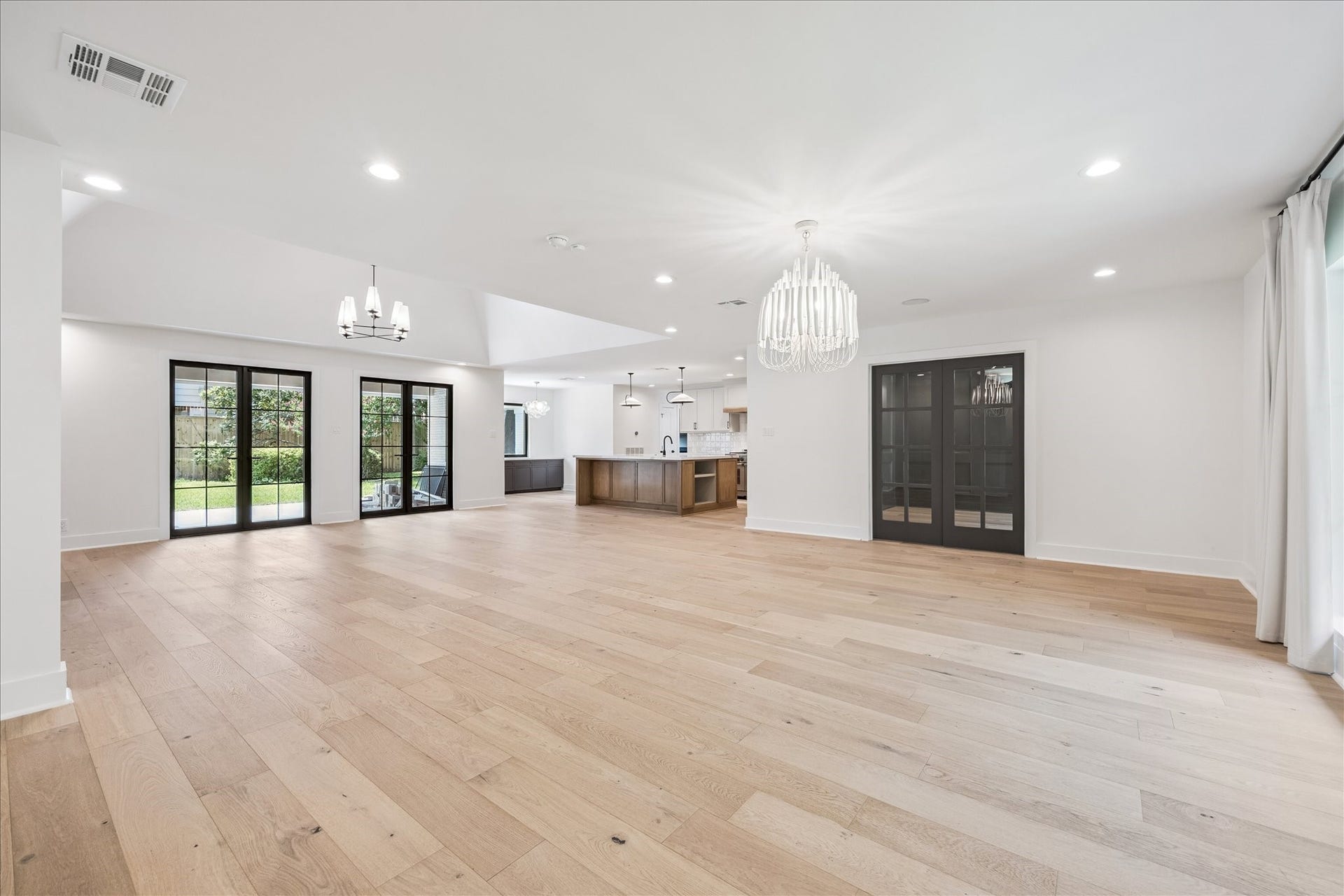 4719 Ivanhoe Street, Houston, TX 77027 4719 Ivanhoe Street, Houston, TX 77027
