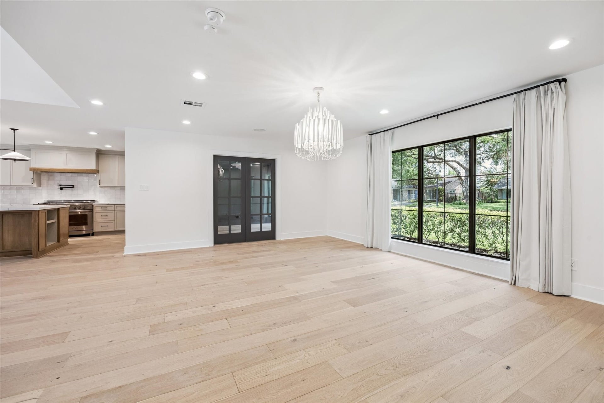 4719 Ivanhoe Street, Houston, TX 77027 4719 Ivanhoe Street, Houston, TX 77027