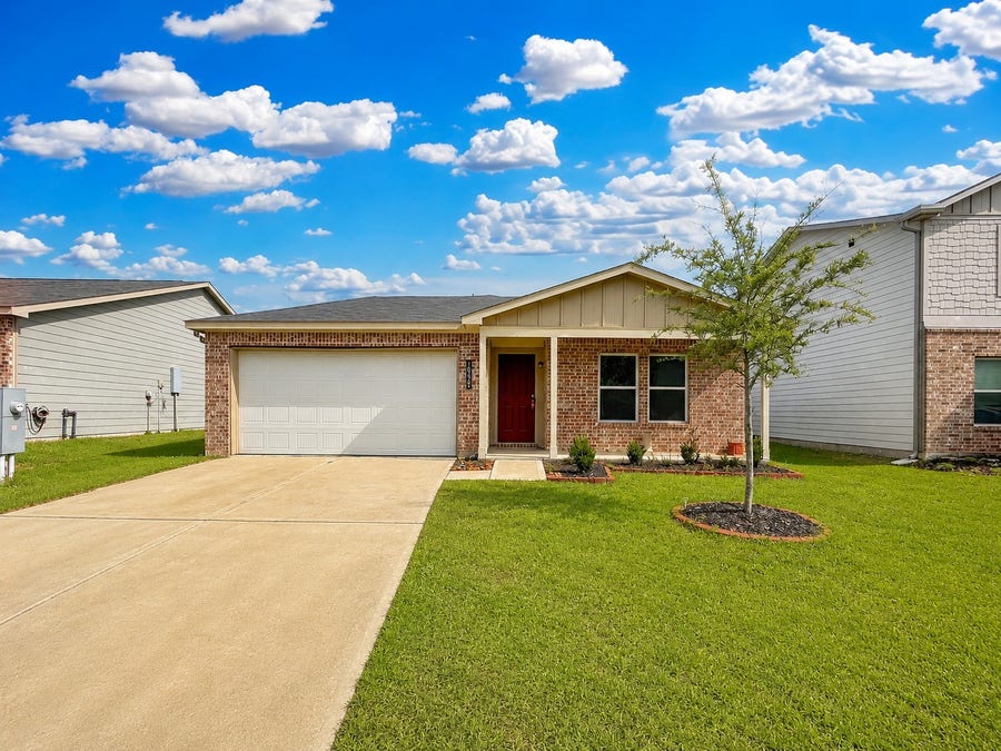 Property photo for 10123 Cerritos Drive, Conroe, TX