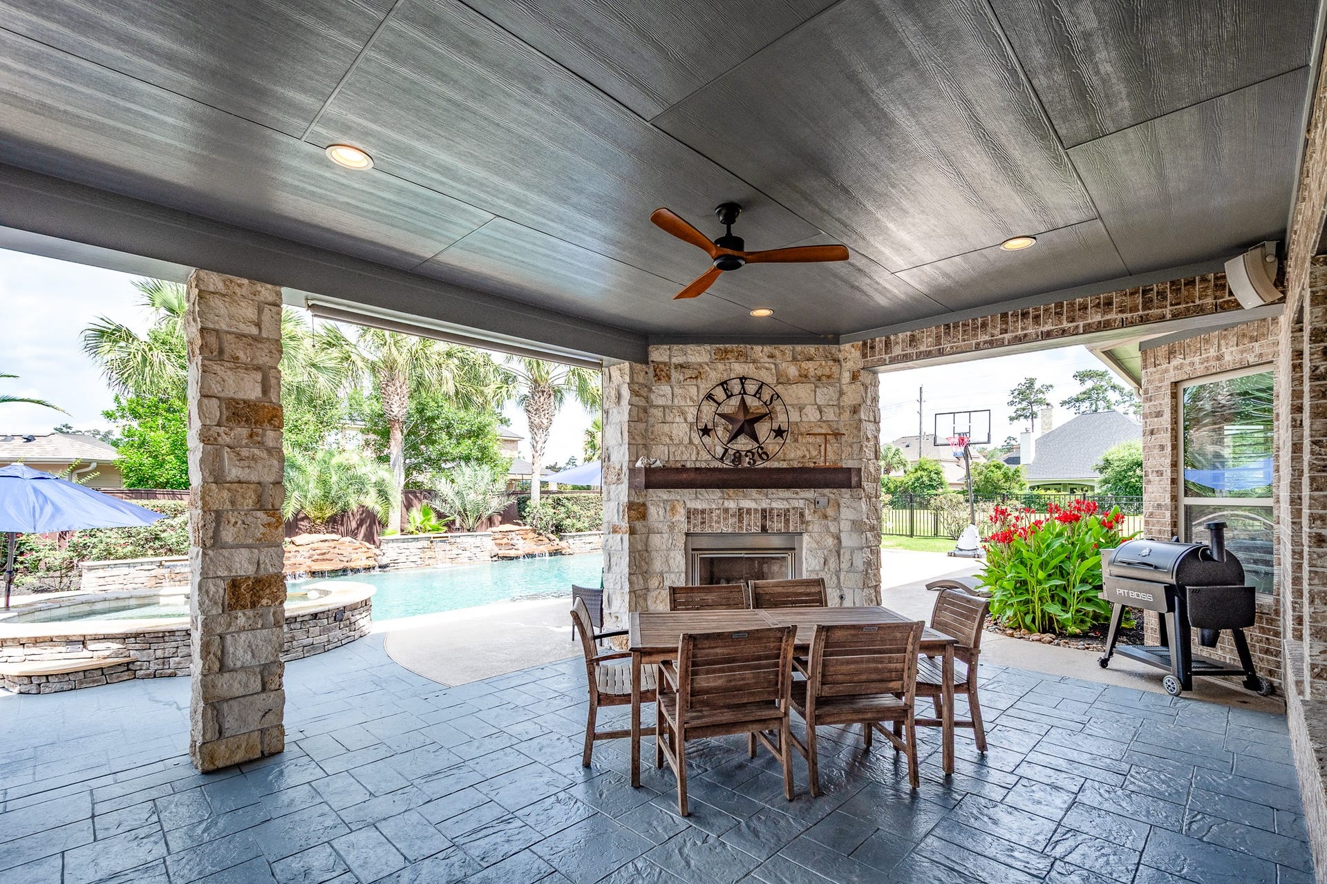 14111 Aspen Haze Lane, Humble, TX 77396 Great for everyday life