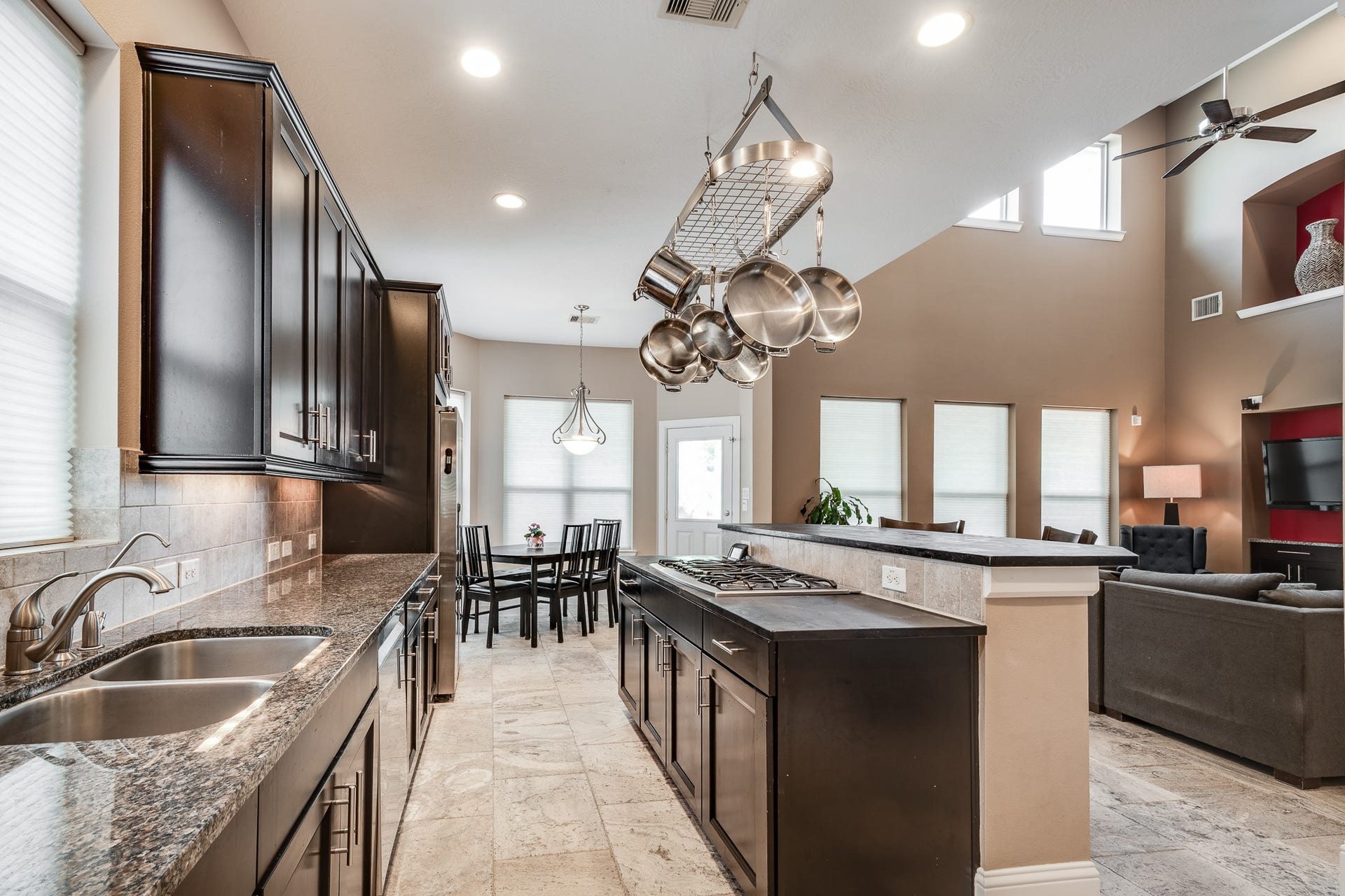14111 Aspen Haze Lane, Humble, TX 77396 Good size kitchen and breakfast area
