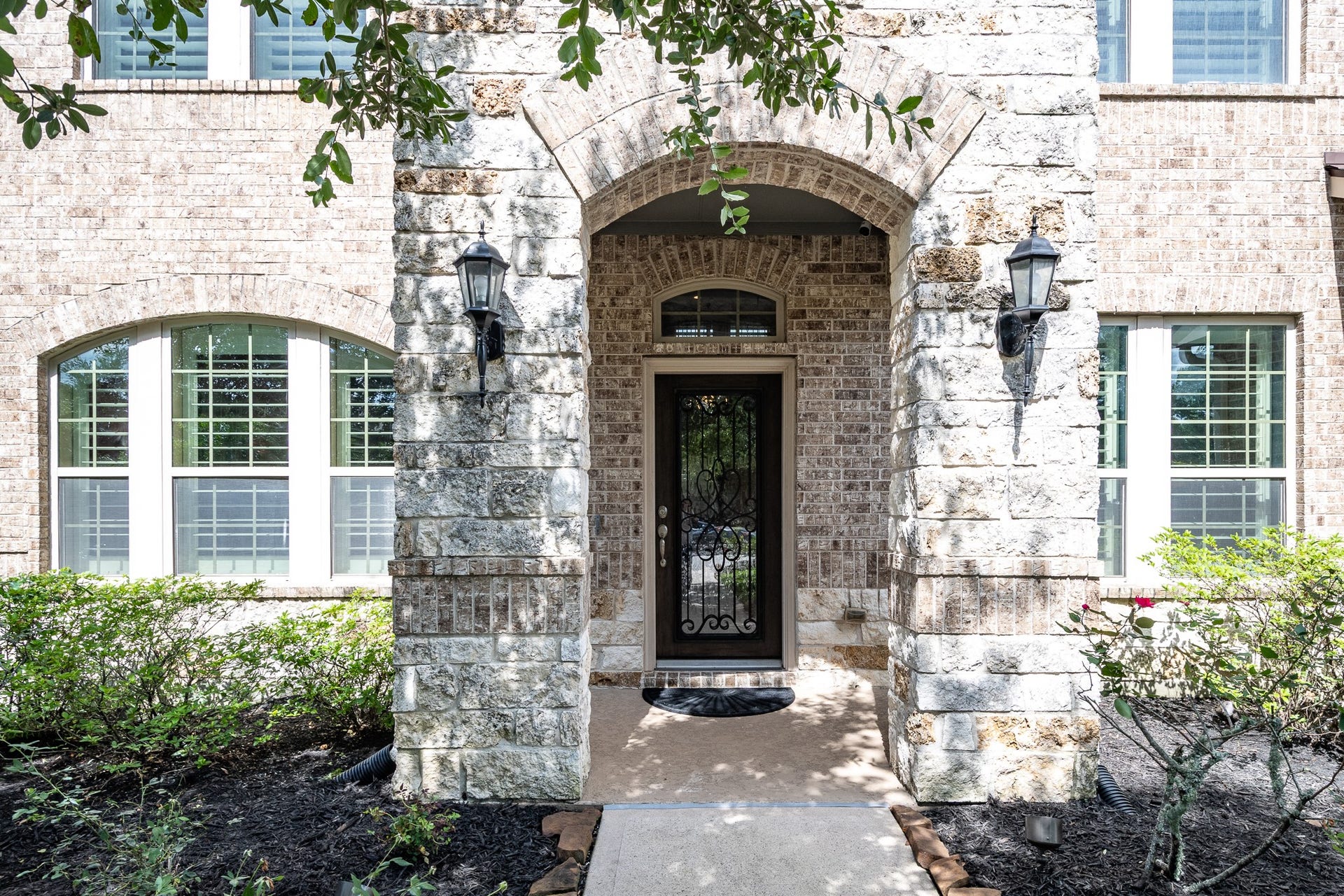 14111 Aspen Haze Lane, Humble, TX 77396 This home ideal for entertaining and everyday life.
